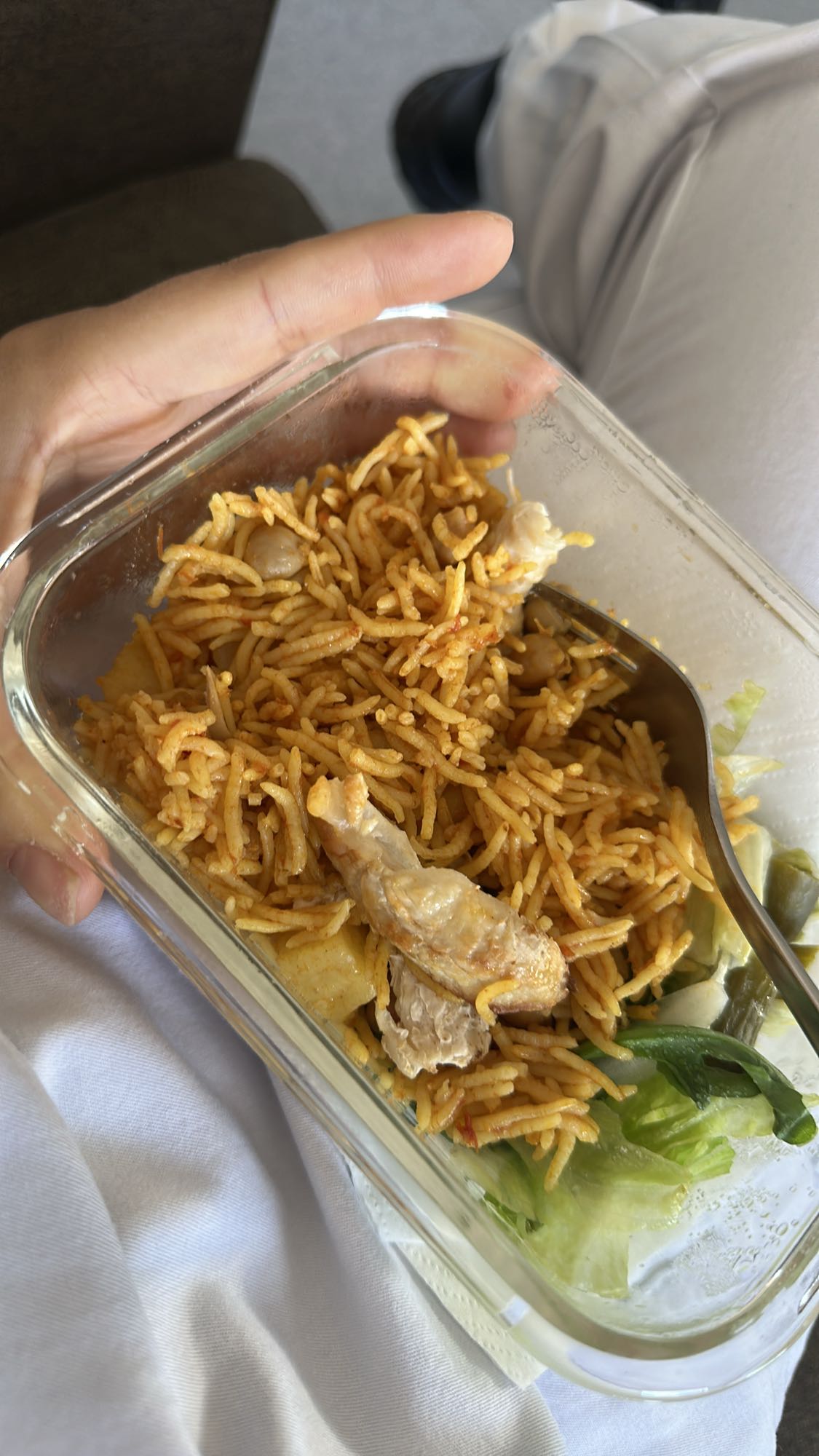 Kycklingnudlar med sallad