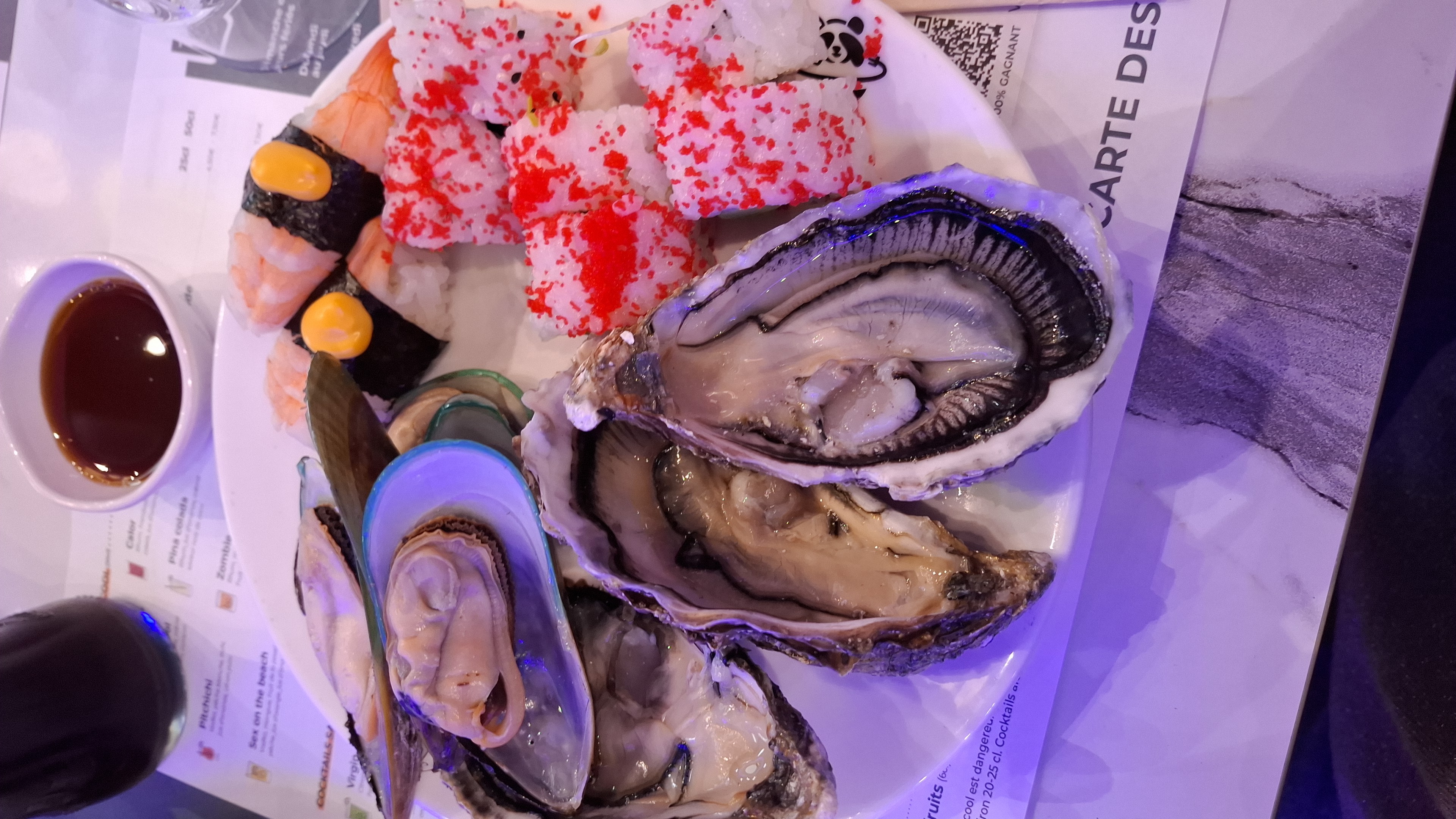 Assiette sushi et fruits de mer