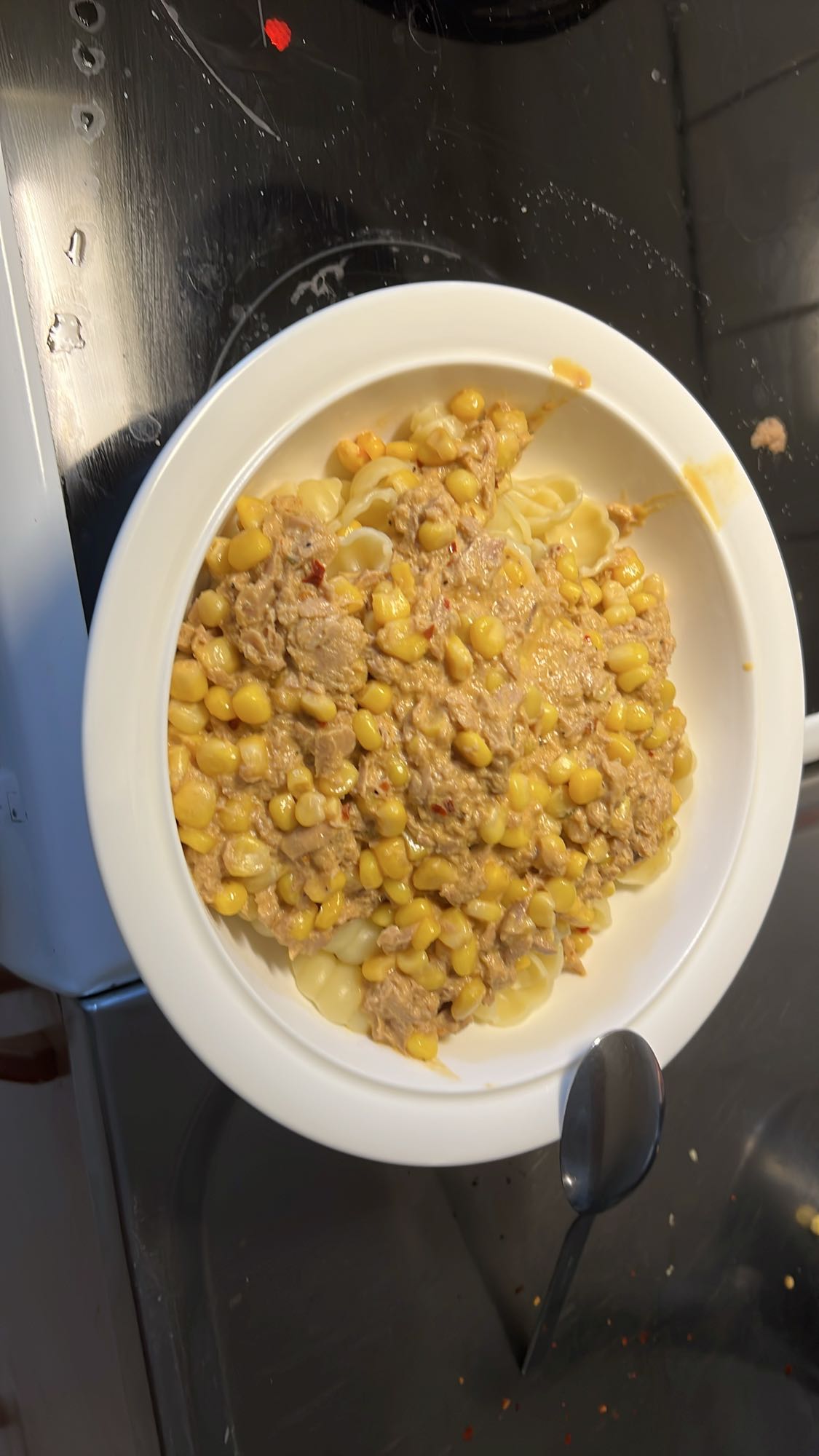 Pasta med tonfisk & majs