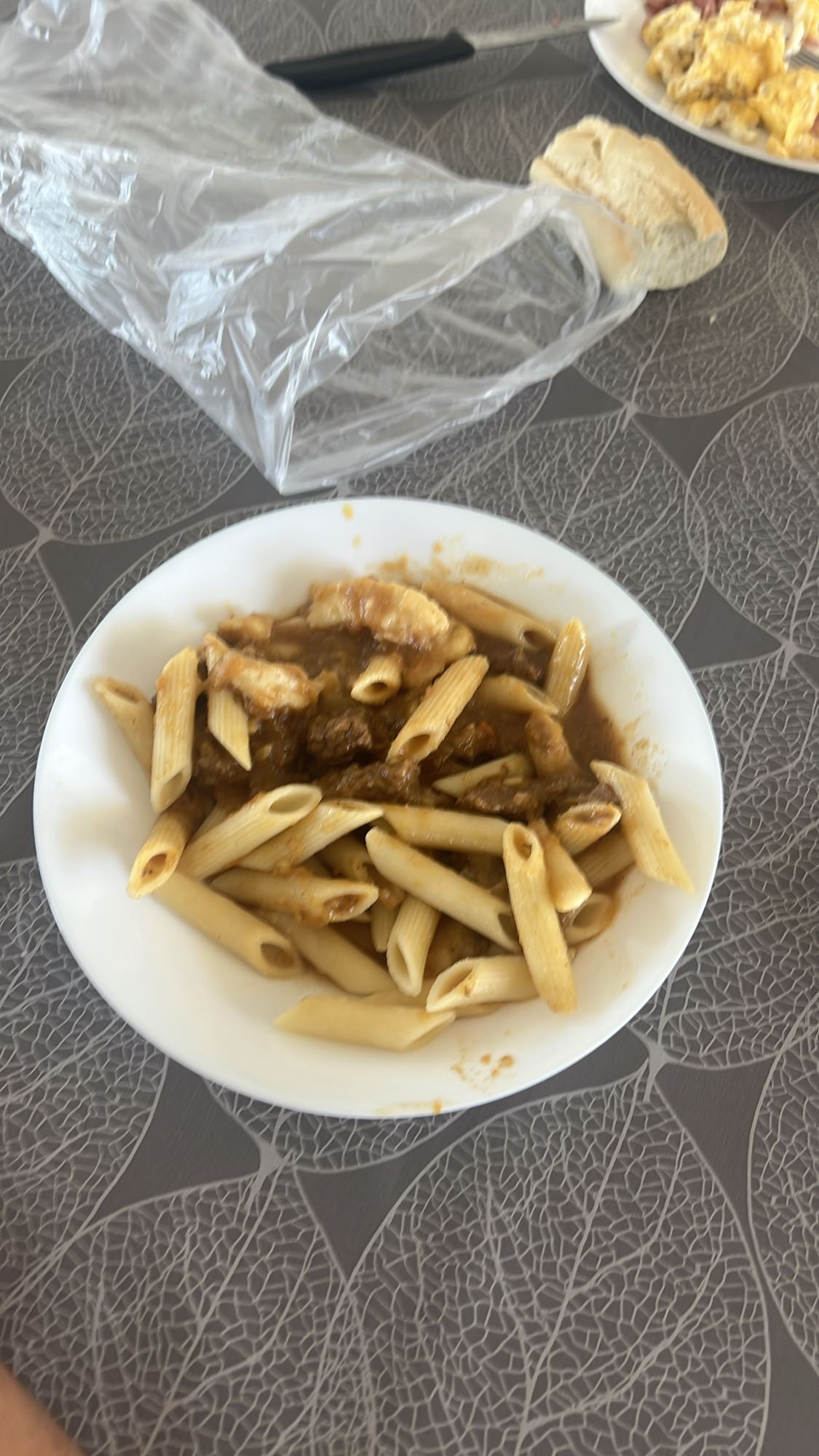 Pasta med köttgryta