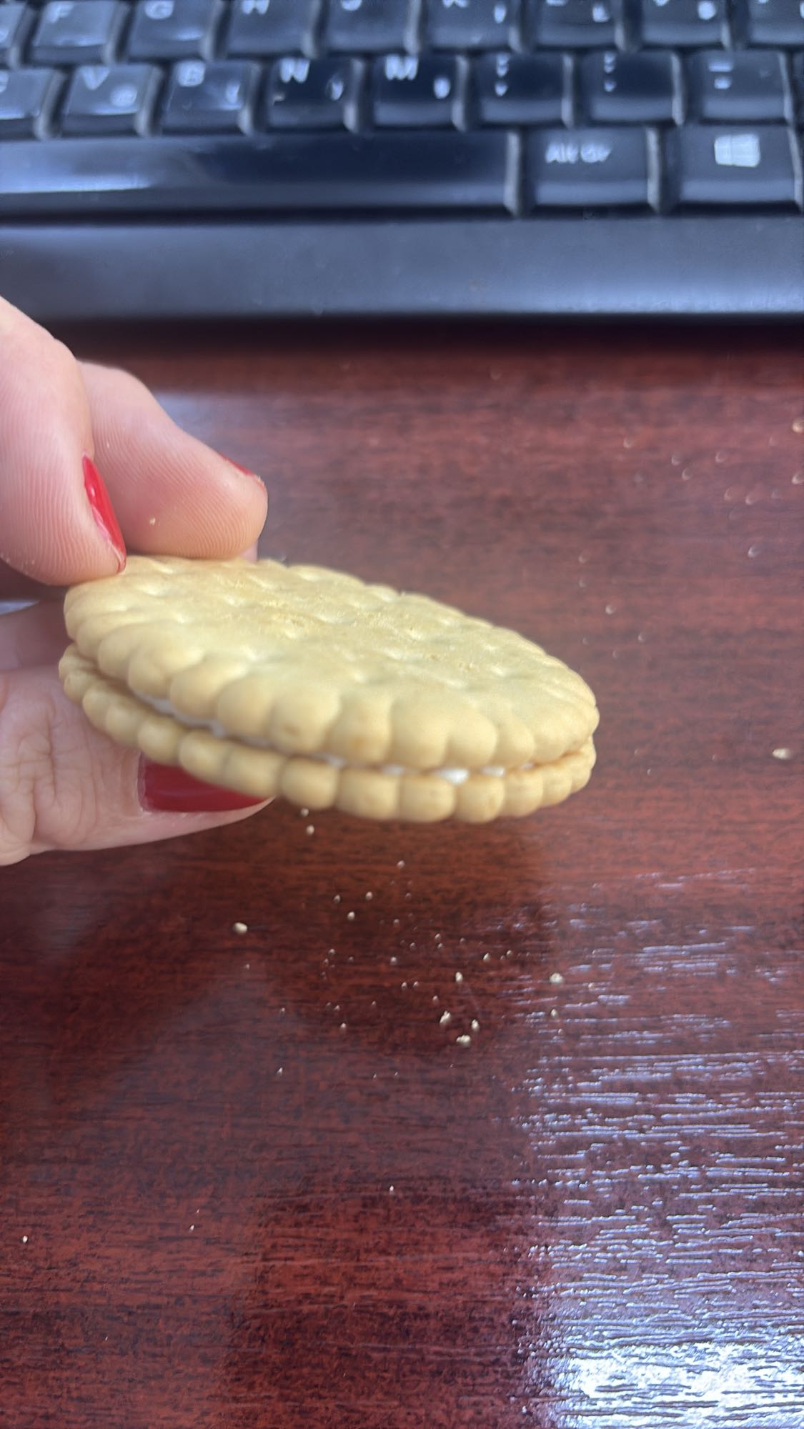 Biscuit sandwich cu cremă