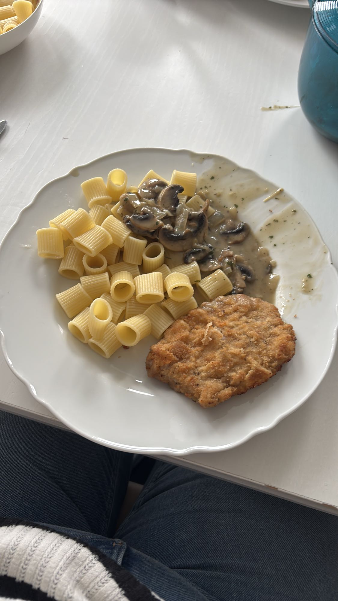 Pasta mit Pilzsauce & Schnitzel