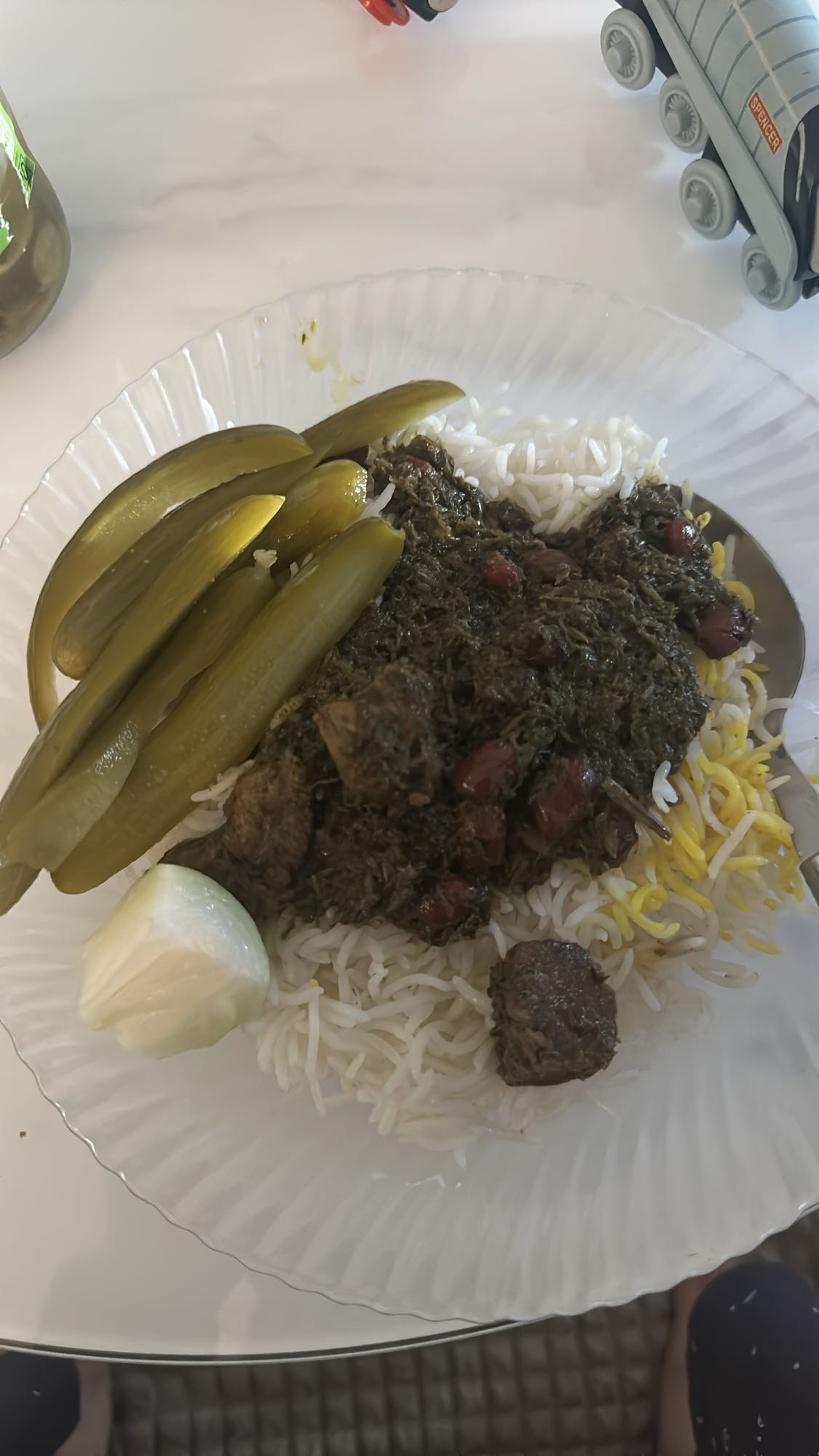 Ghormeh sabzi med ris