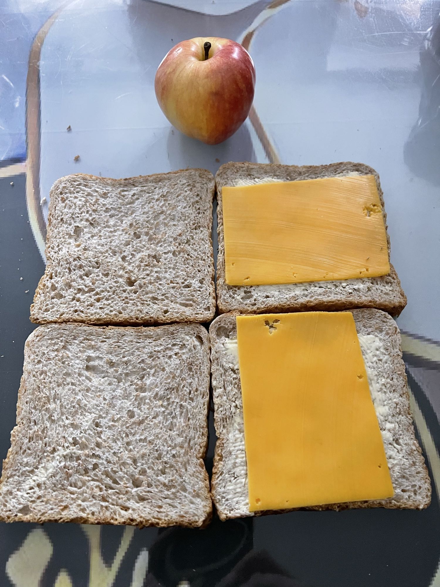 Sandwich au fromage et pomme