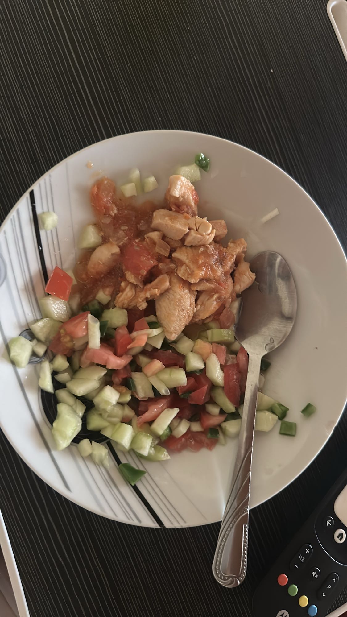 Pollo con ensalada fresca