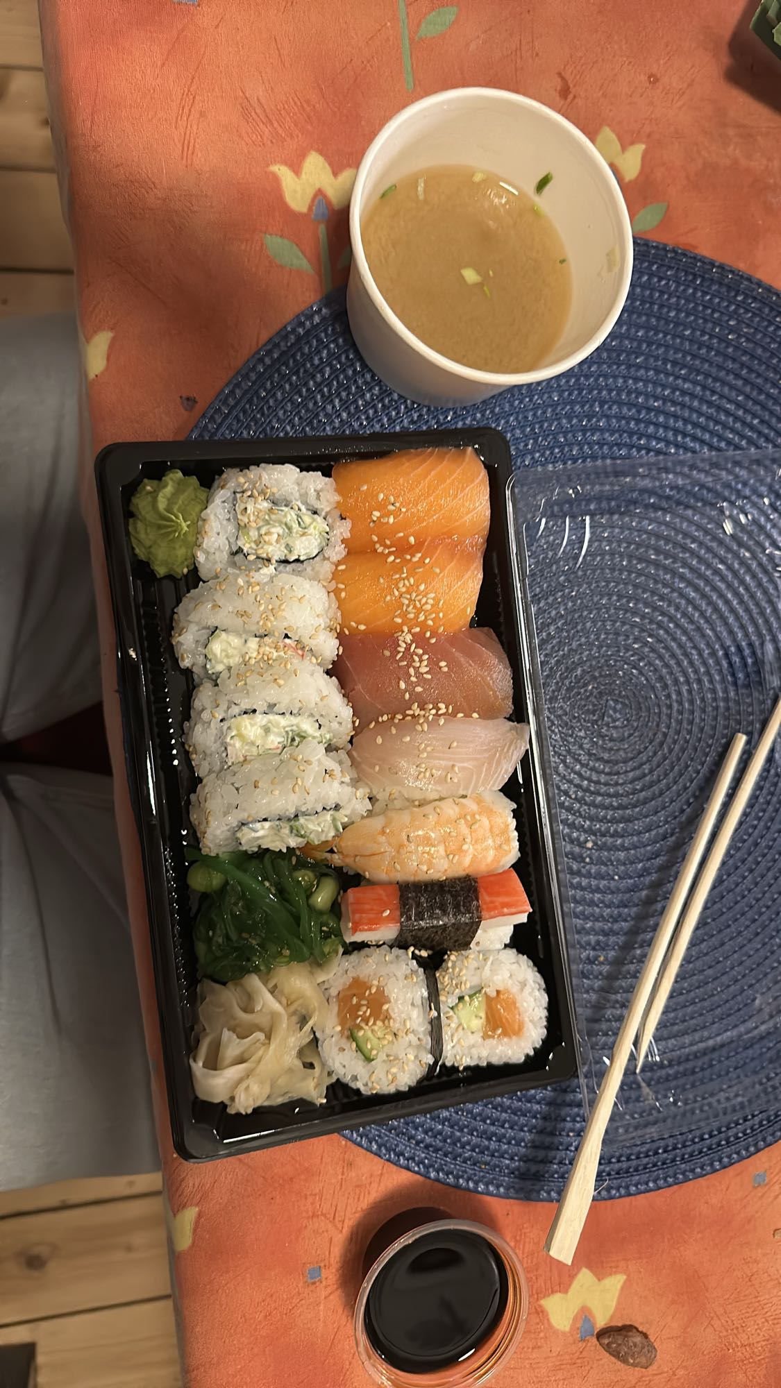 Sushi med misosoppa