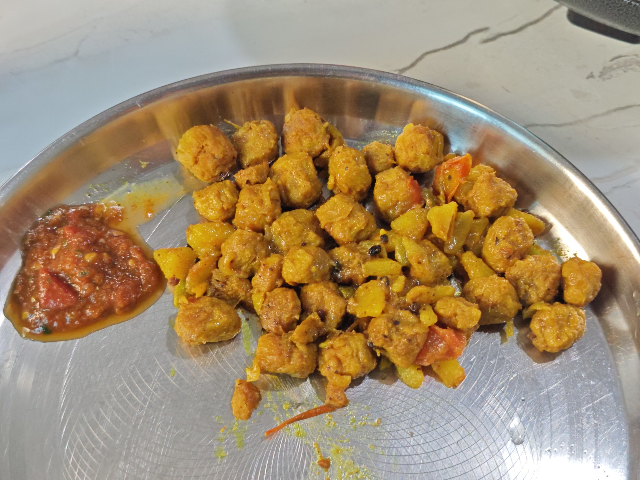 Soya Chunks Curry with Salsa