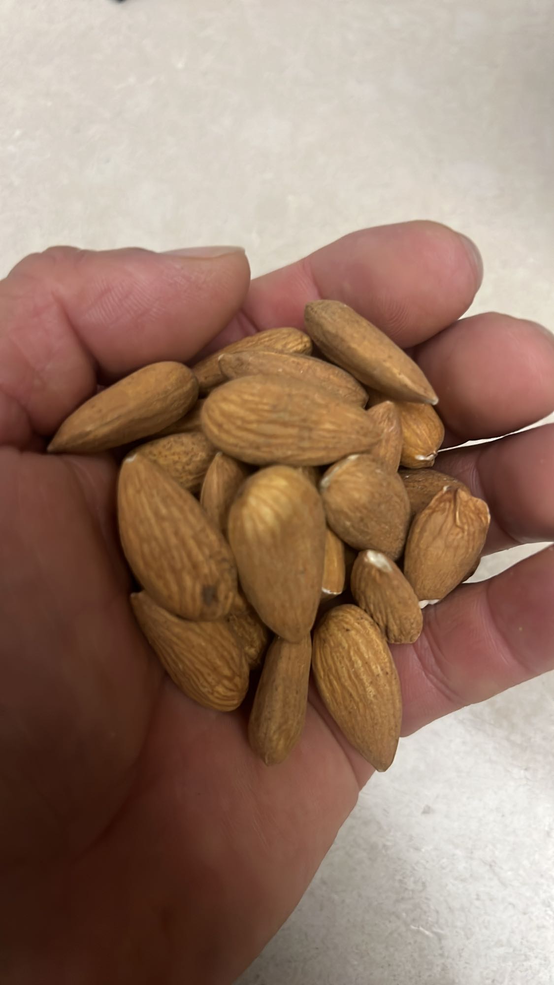 Badem atıştırmalık