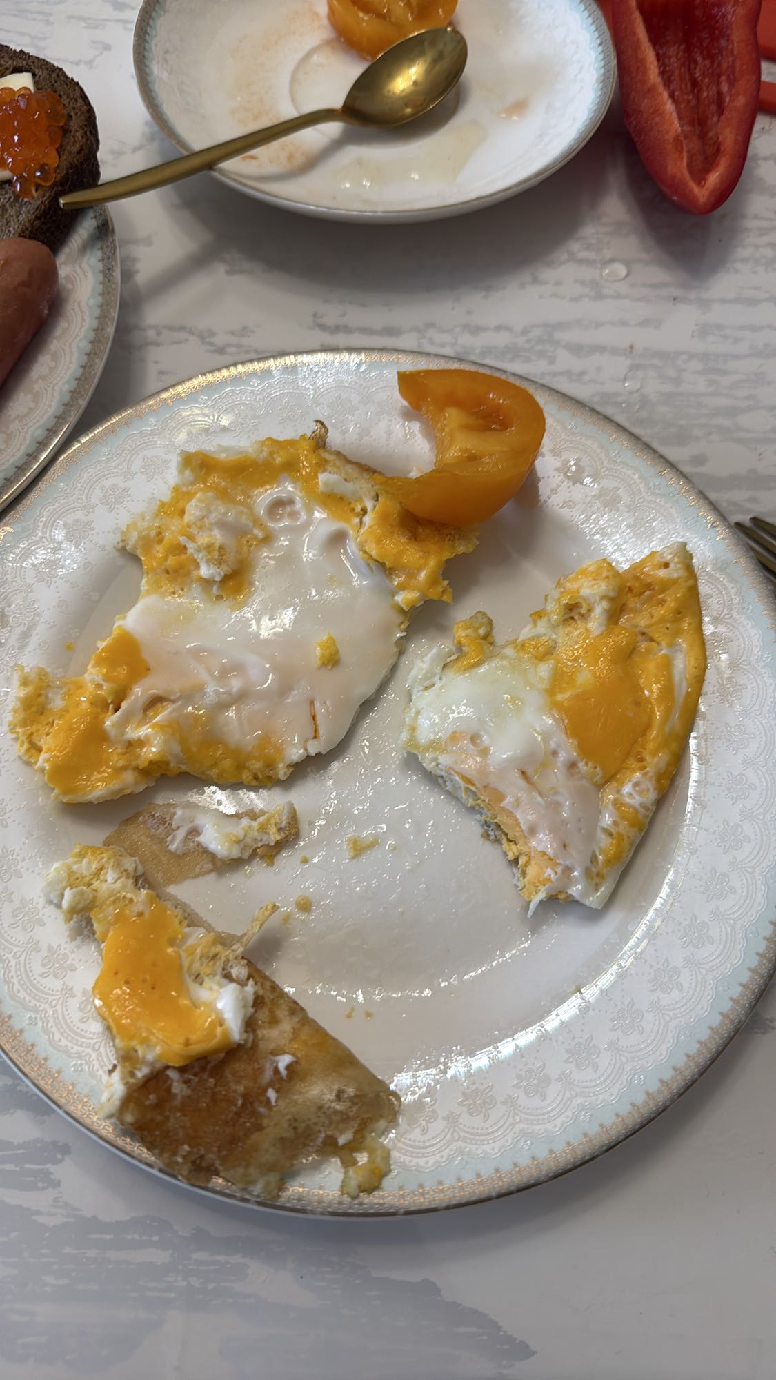 глазунья с помидорами