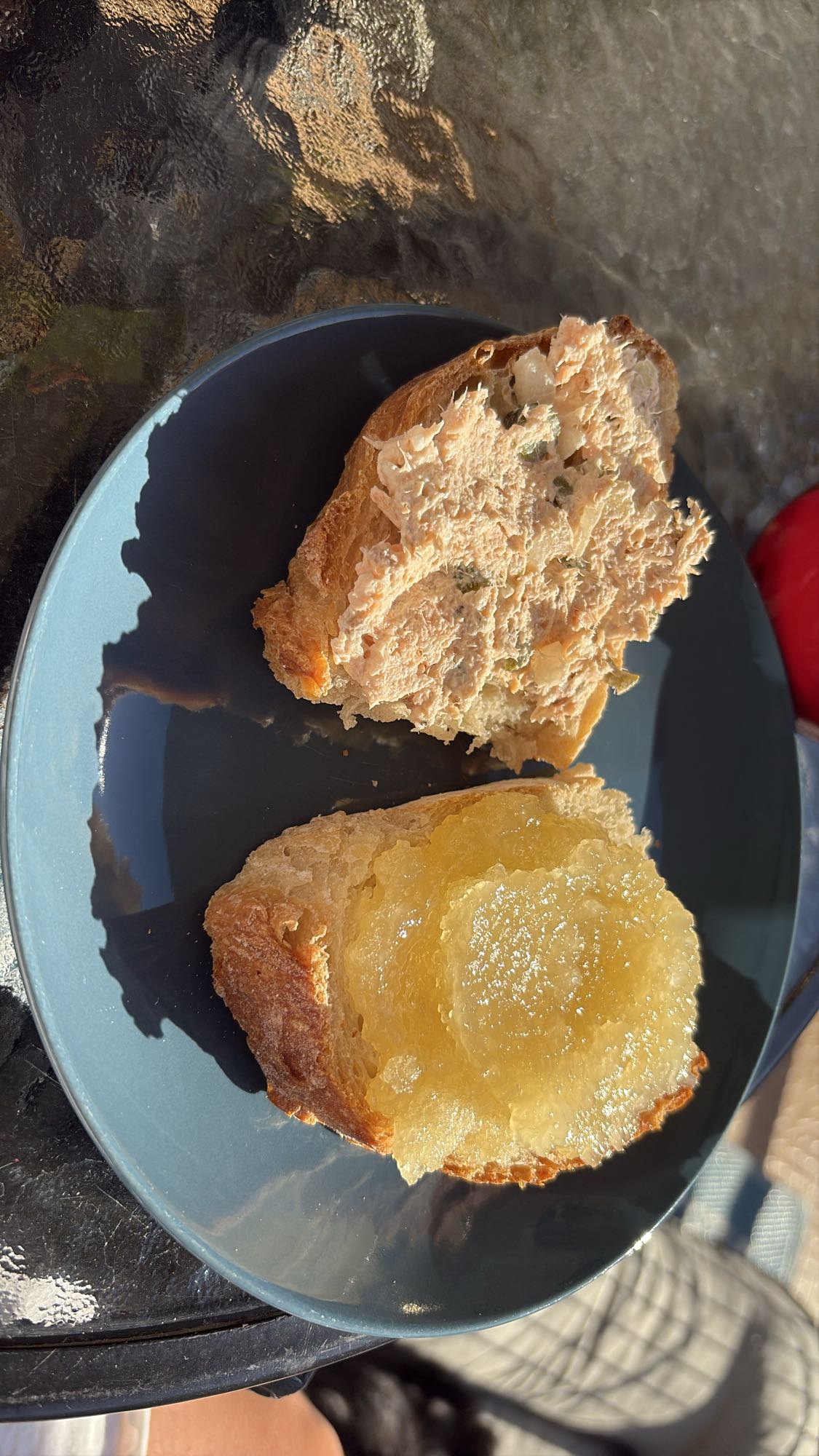 Tuna and apple jam bread