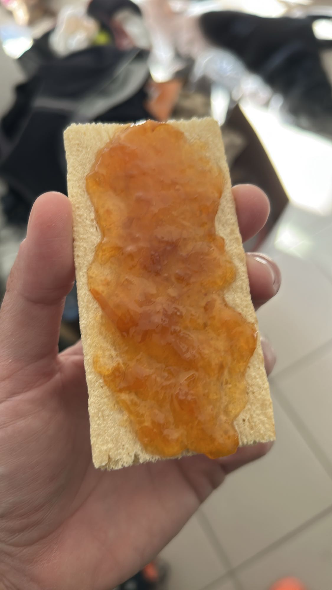 Tartine craquante à la confiture