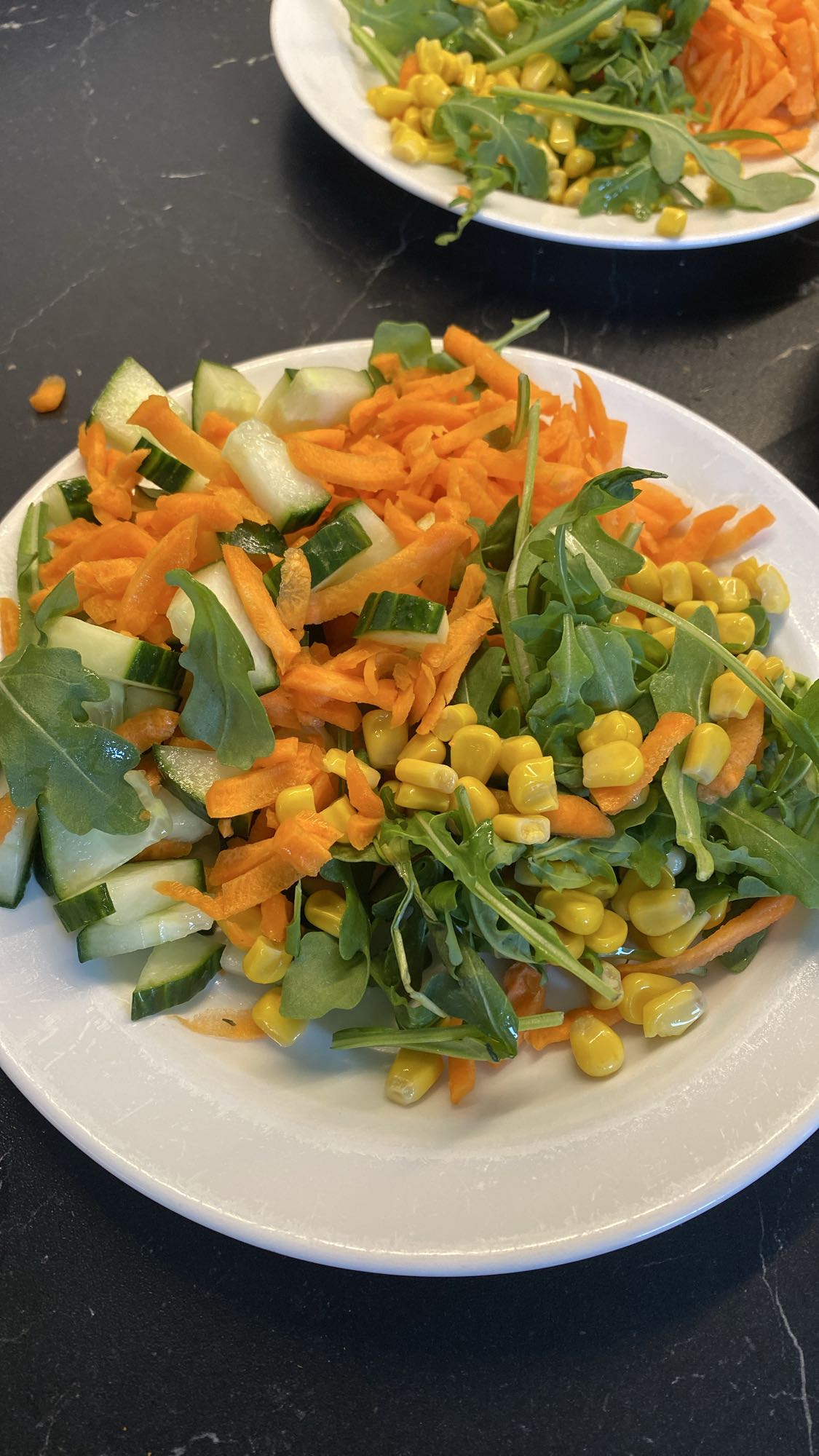 Grönsallad med majs