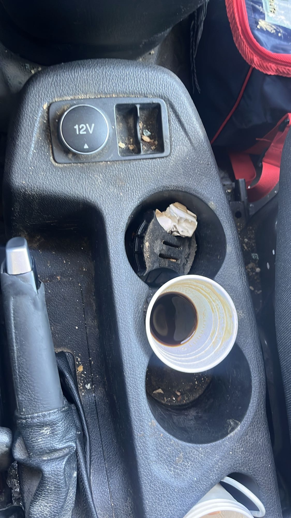 café solo en vaso desechable