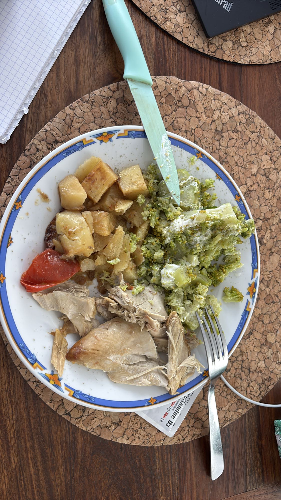 Poulet, pommes de terre, brocoli