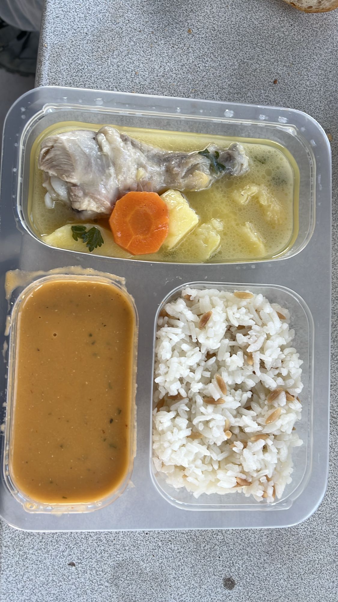 Tavuklu pilav menüsü