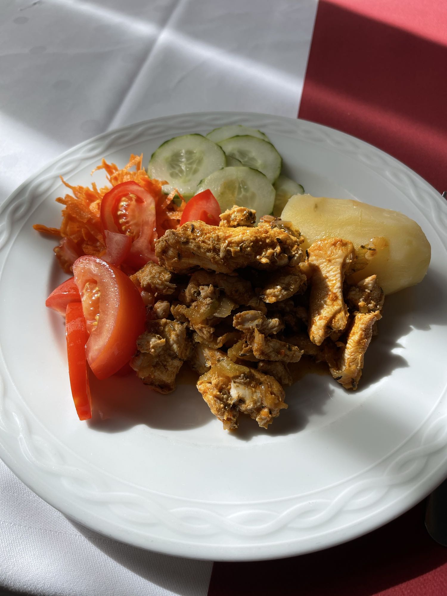 Kip met groenten en aardappel