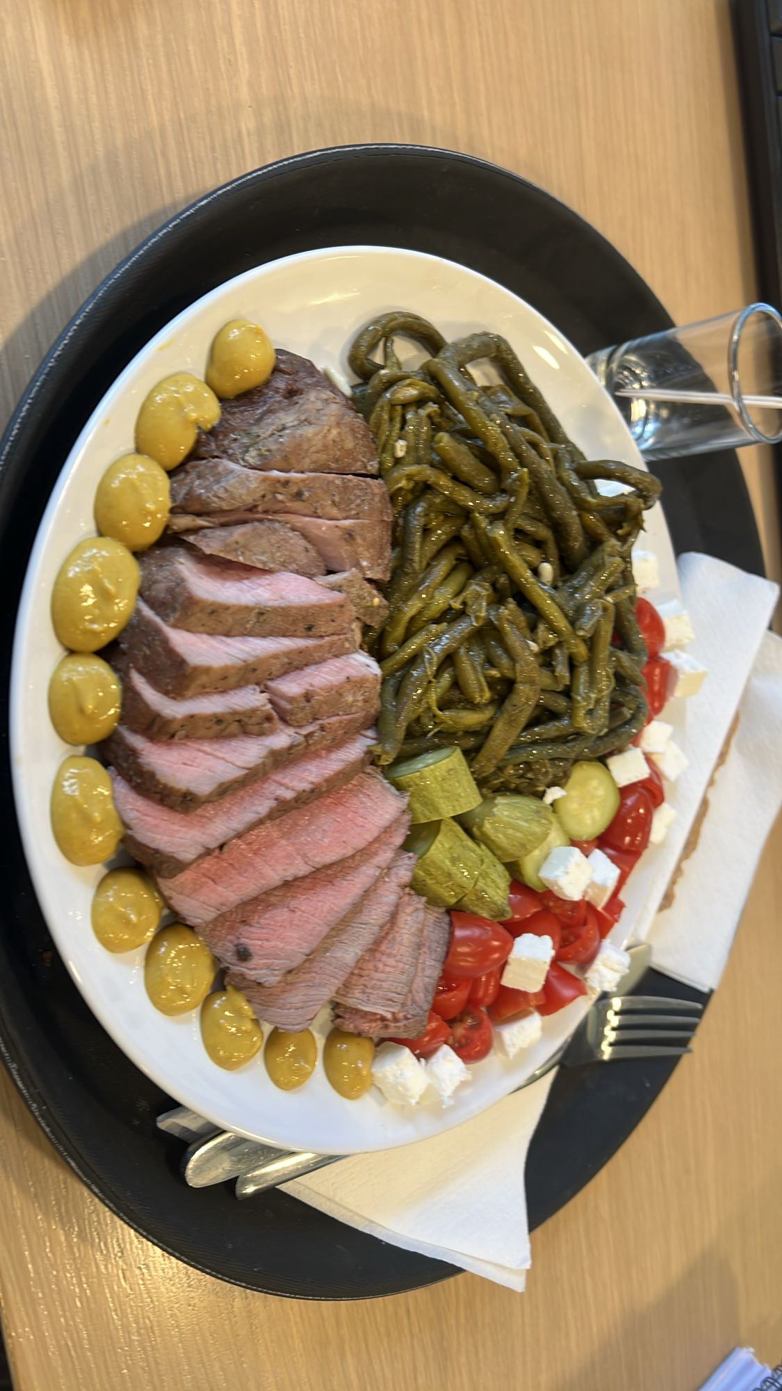 Μοσχαρίσια μπριζόλα με λαχανικά