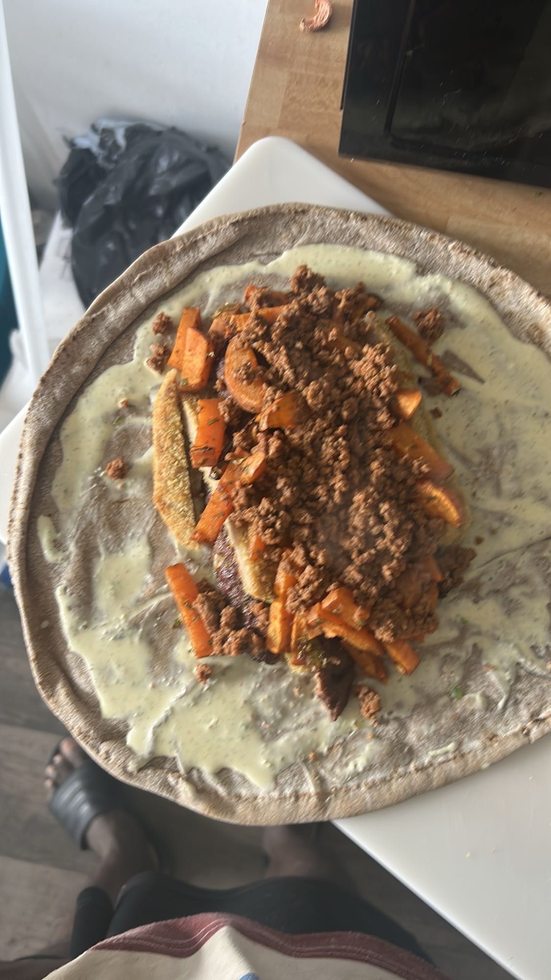 Wrap med köttfärs och sås