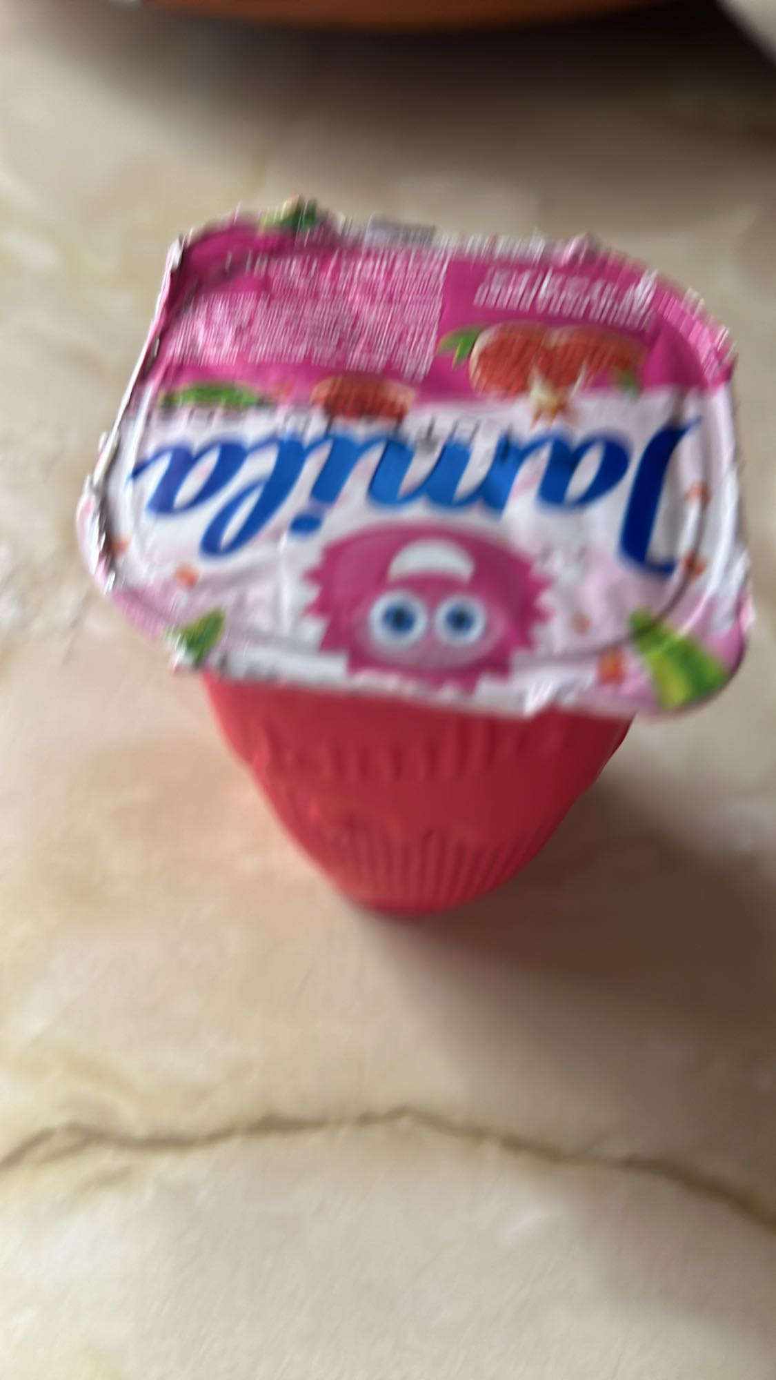 yogur de fresa infantil