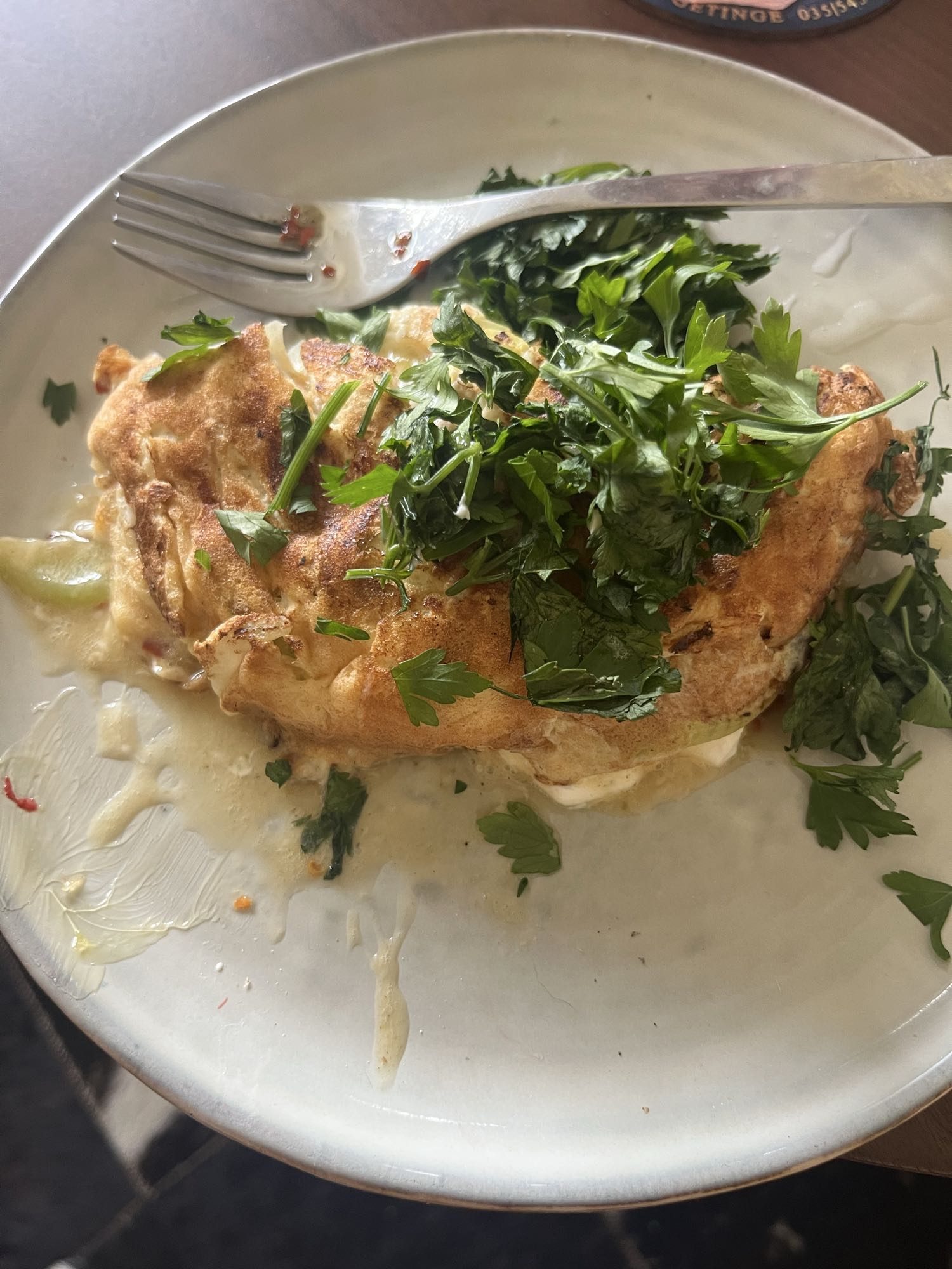 Omelett med ost och persilja