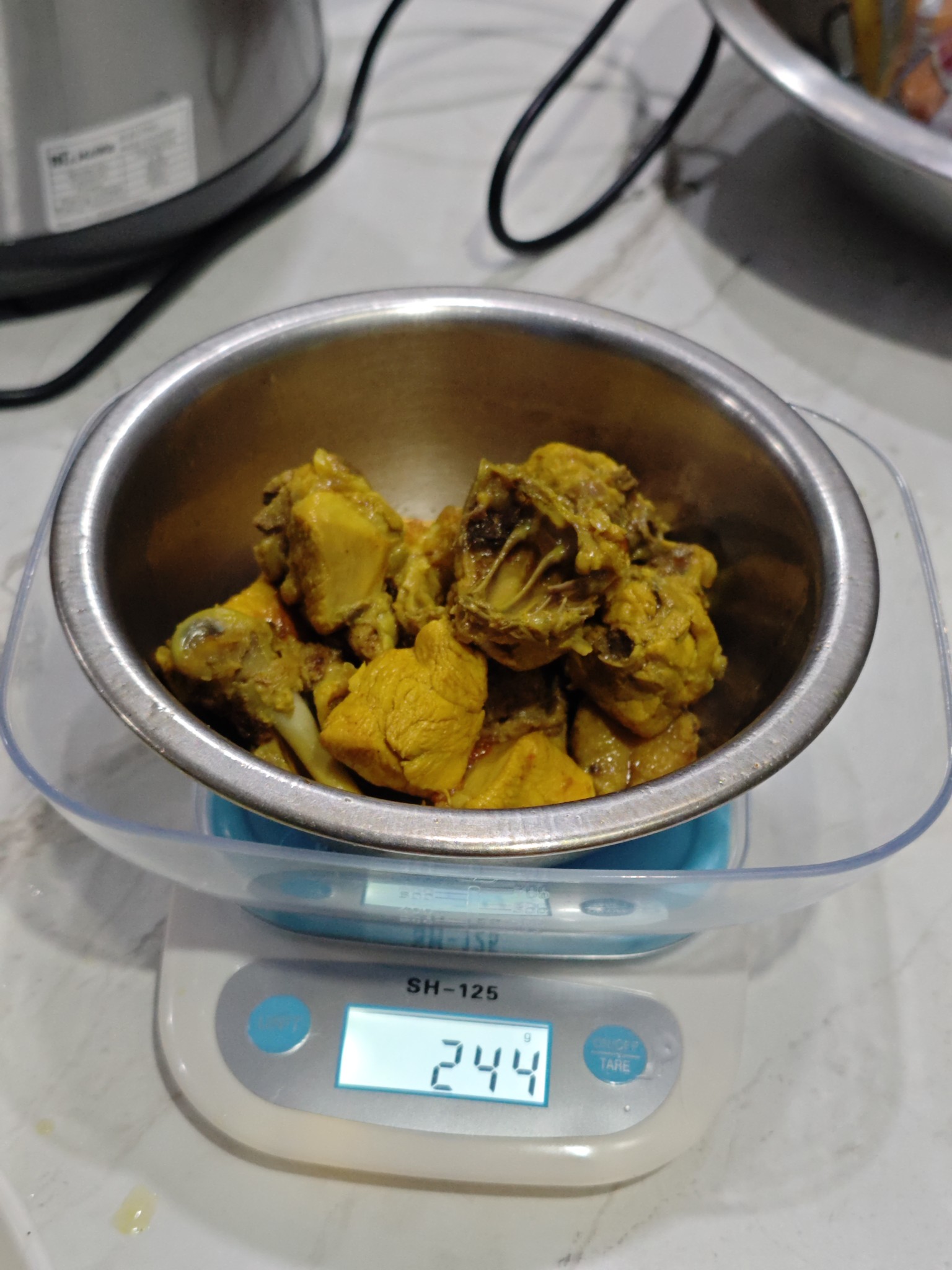 Boiled Chicken Pieces