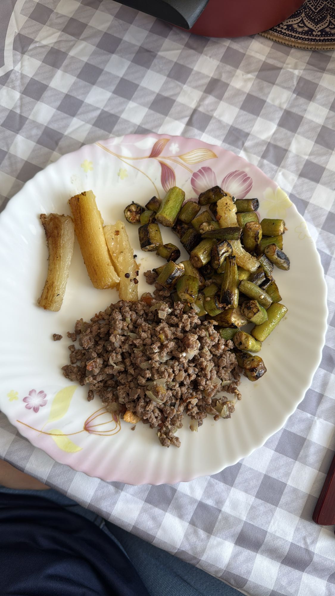 Carne moída com legumes