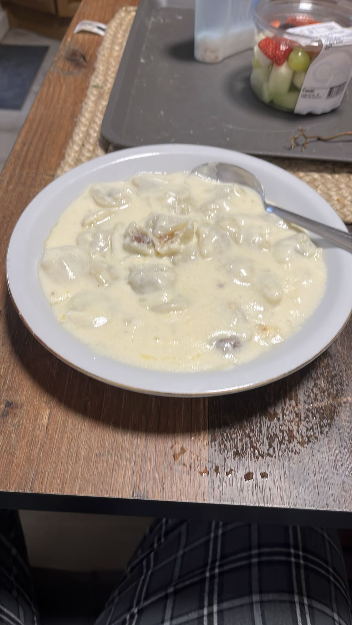 Manti mit Joghurtsoße