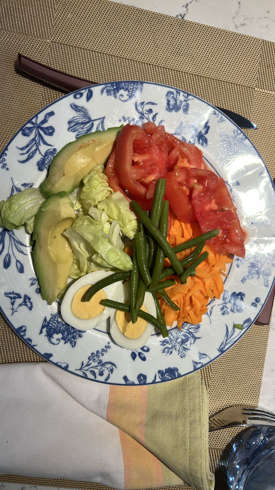 Salade fraîcheur œuf avocat