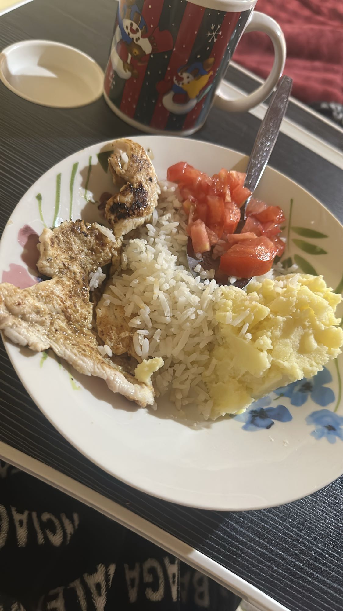 Pollo con arroz y verduras