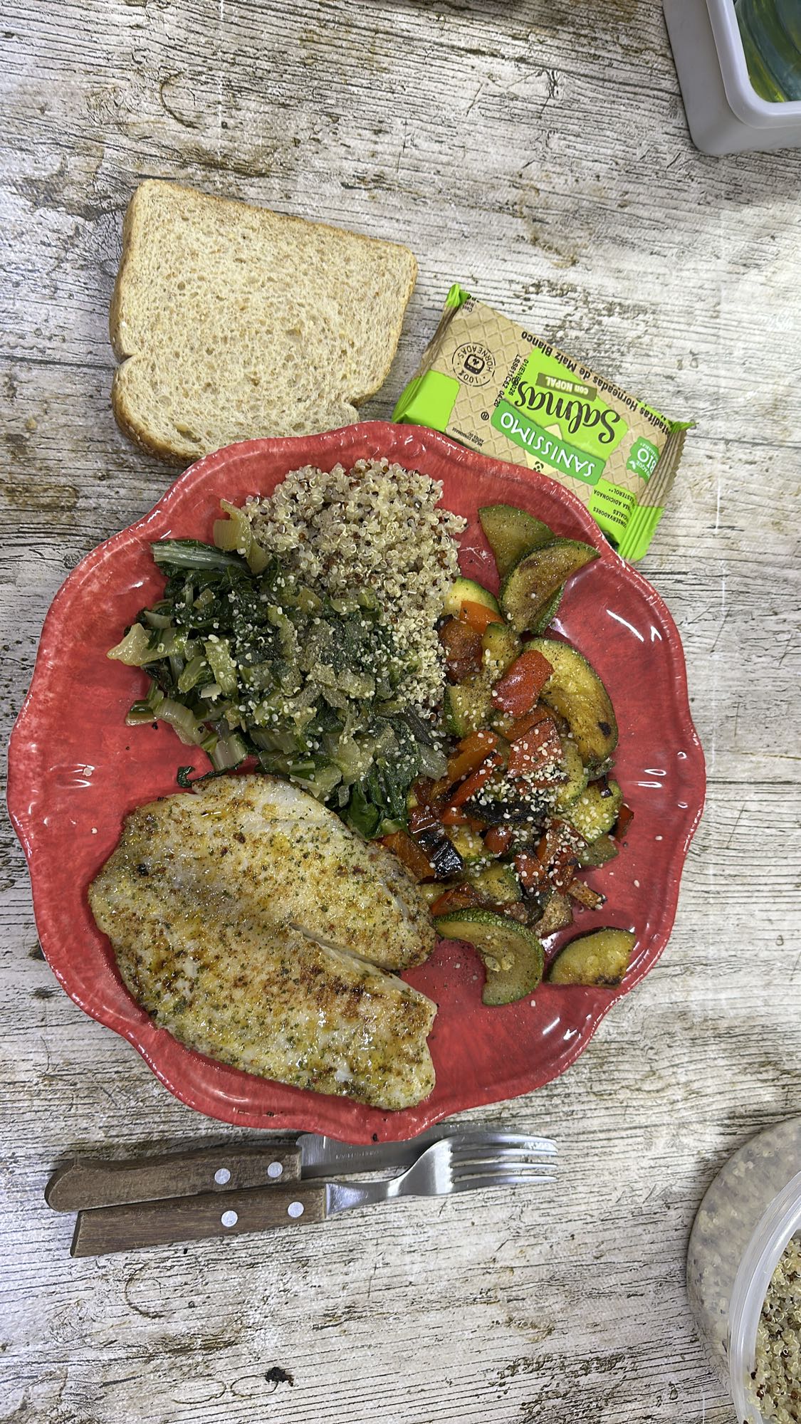 Pescado con quinoa y verduras