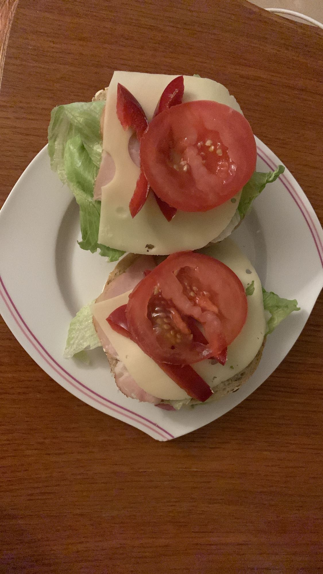 Kanapki z szynką i serem