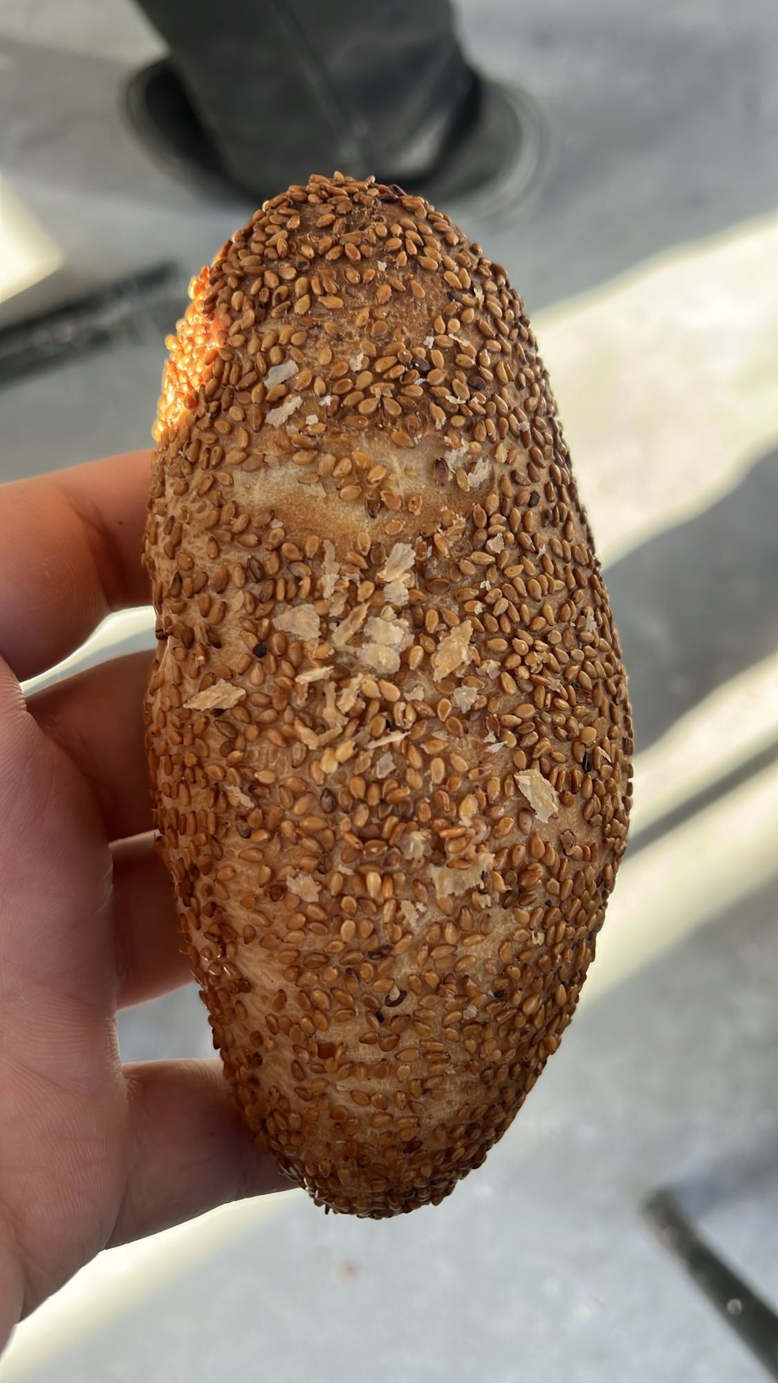 Susamlı küçük ekmek