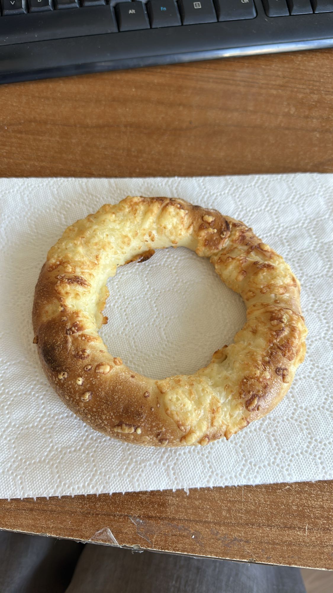 Cheese bagel ring