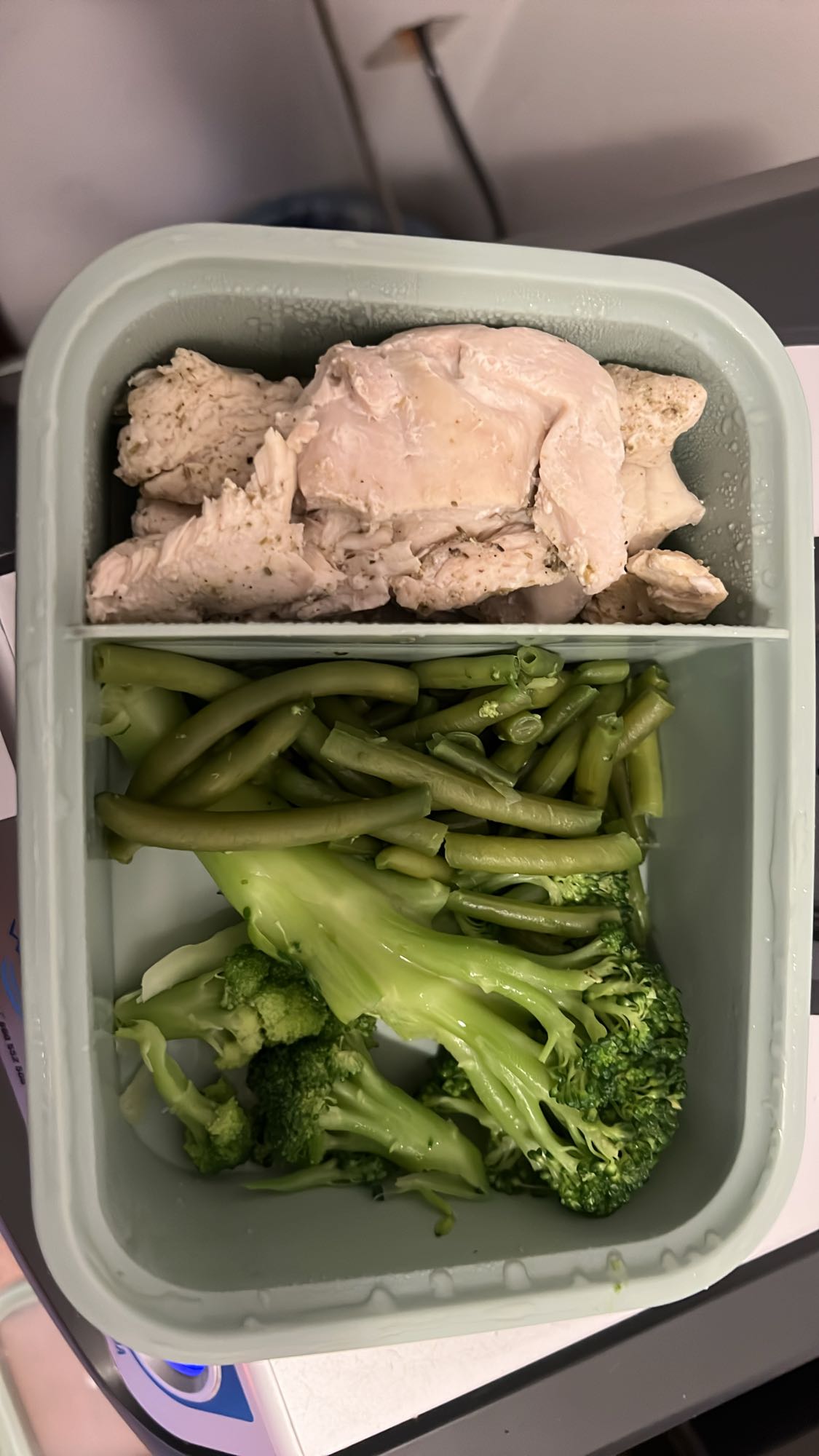 Chicken Veggie Box