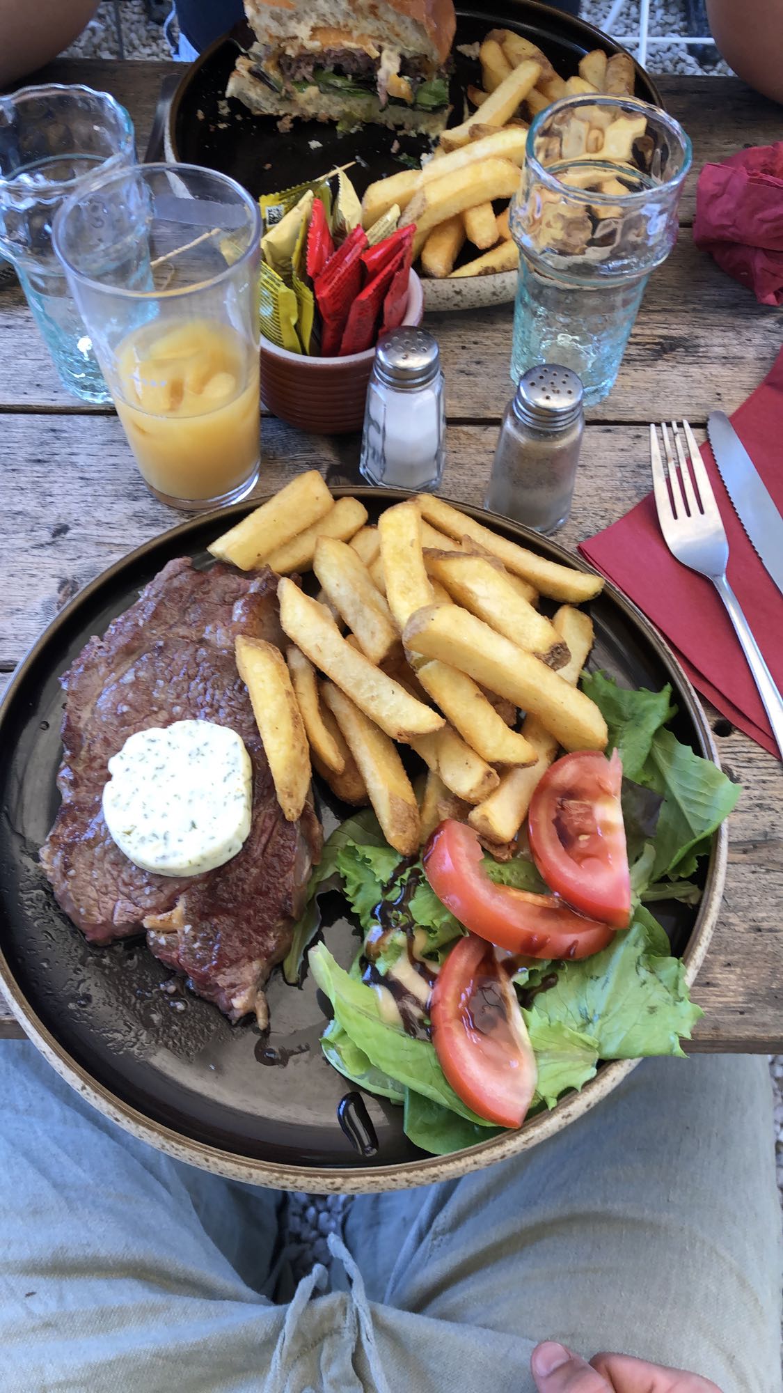 Steak frites salade