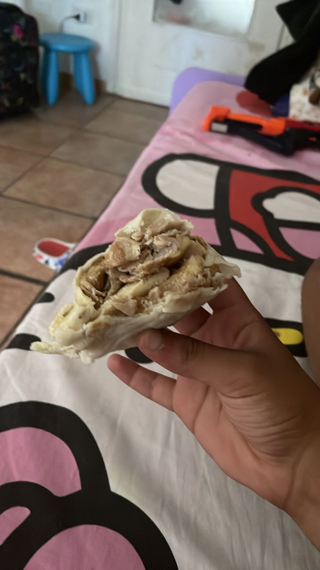Pollo en tortilla