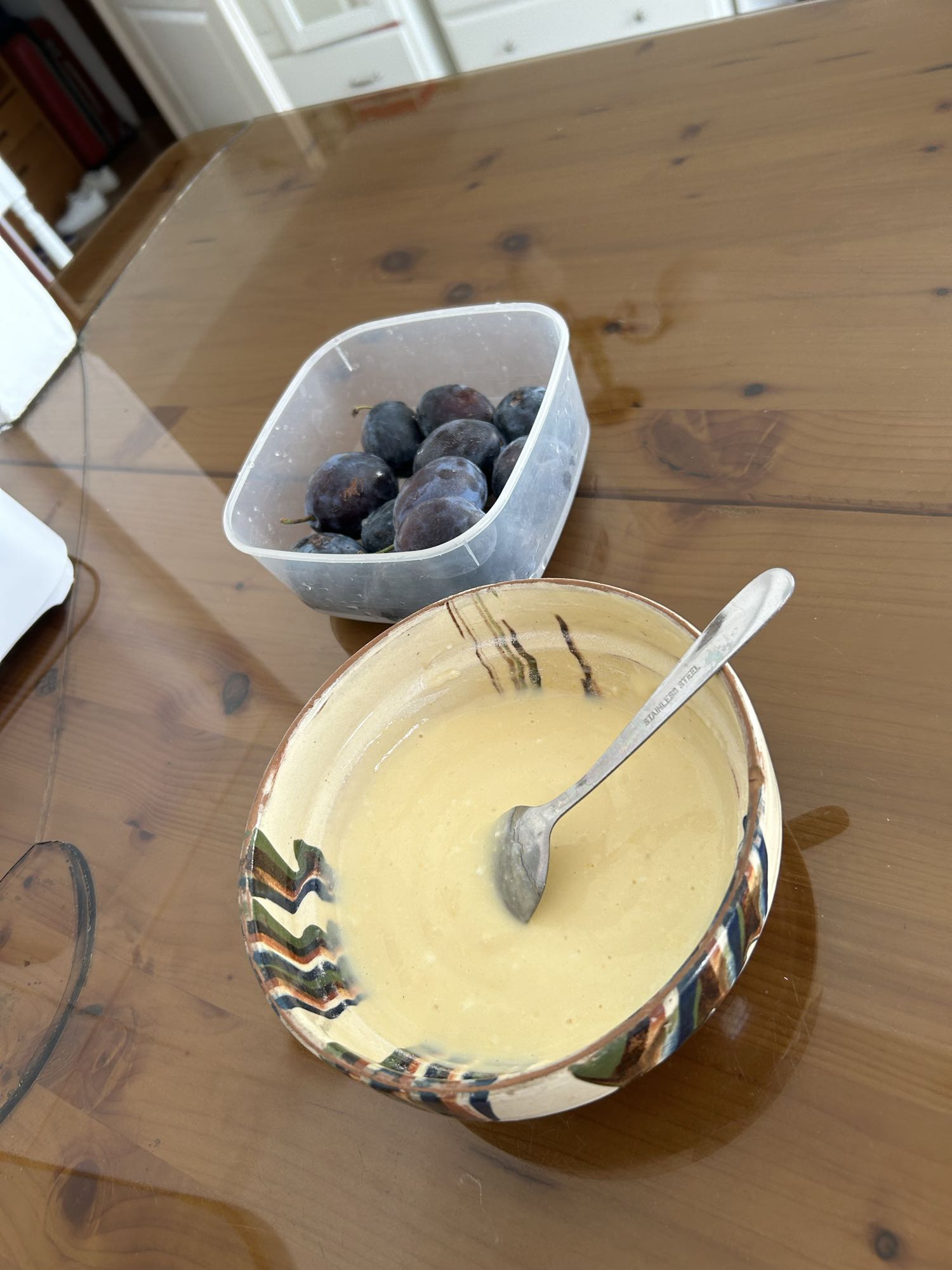 Iaurt natural Zuzu 0% grăsime cu pudră proteică și prune