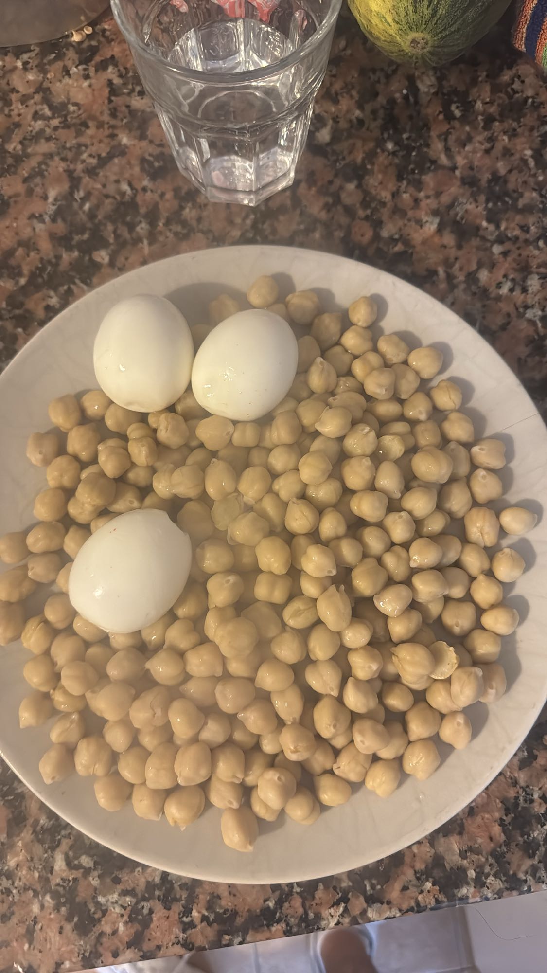 Garbanzos con huevos