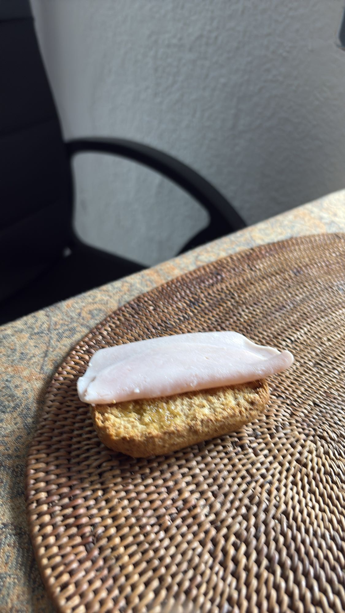 tostada con pechuga de pavo