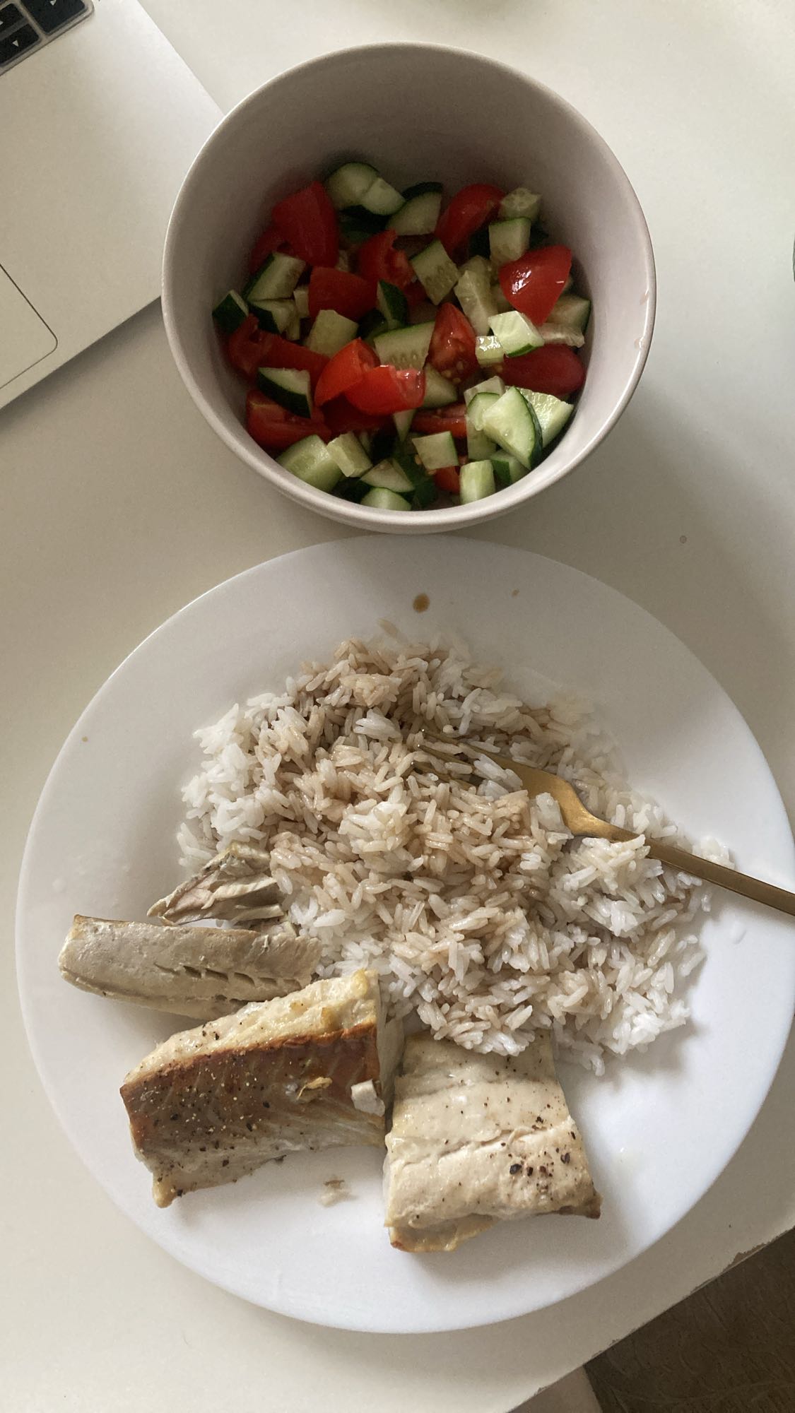 Fish rice with salad