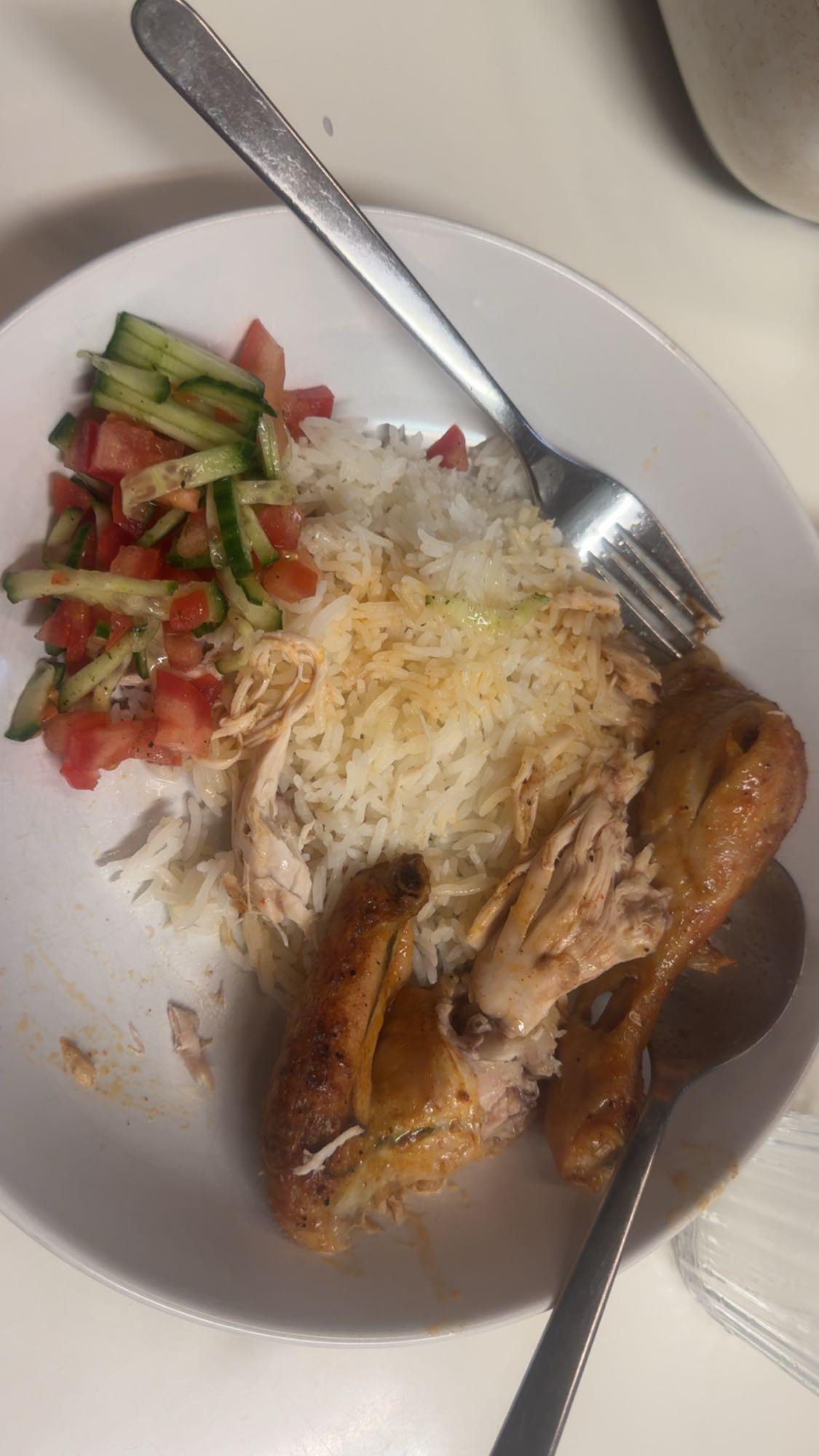 Kyckling med ris och sallad