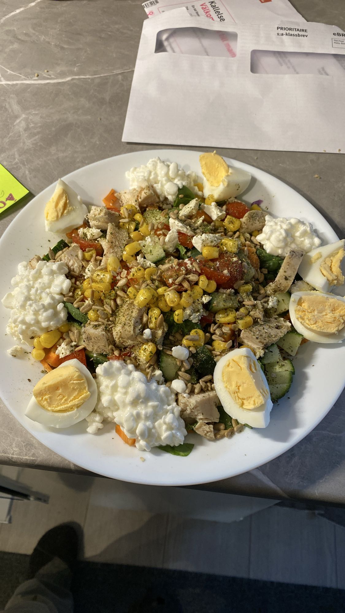Kycklingsallad med ägg
