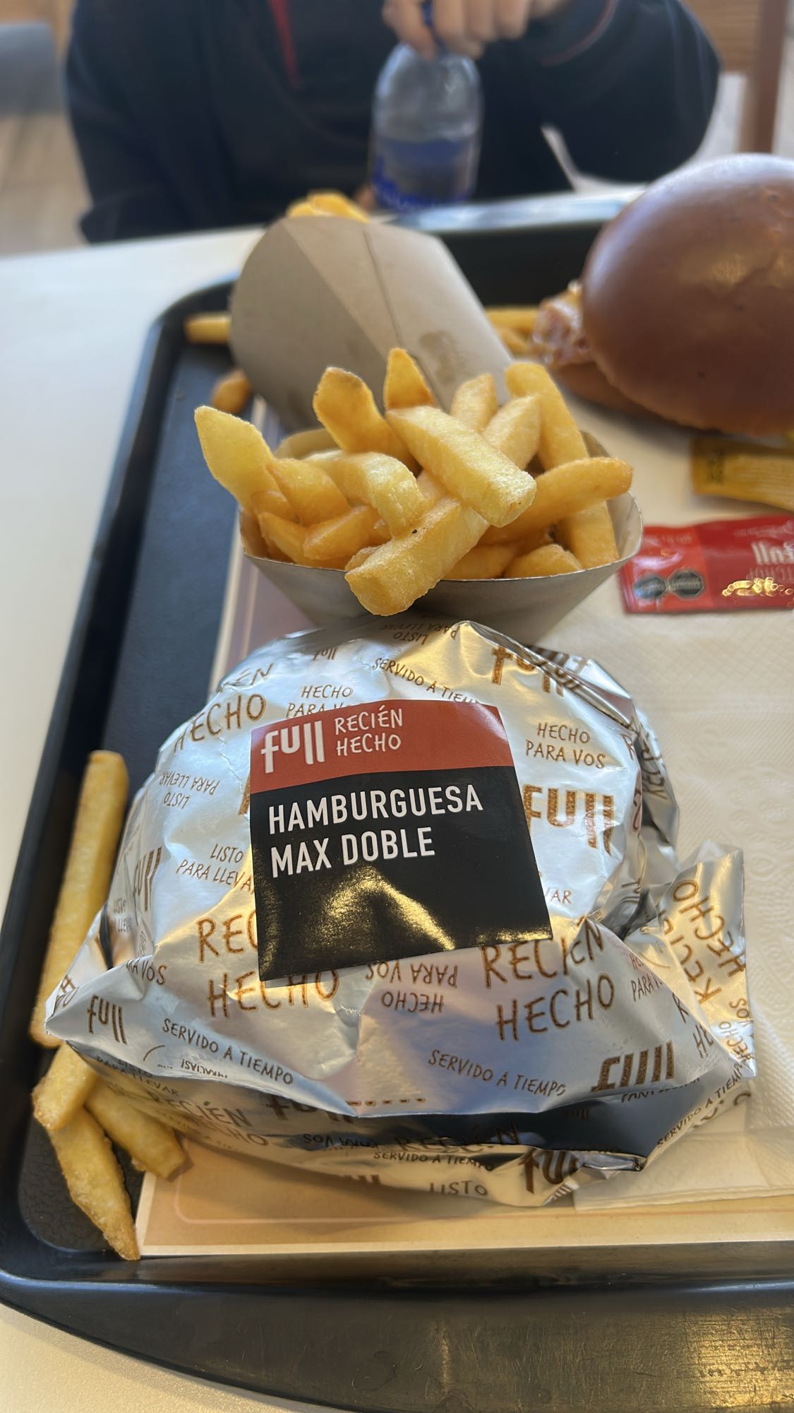 hamburguesa doble y papas