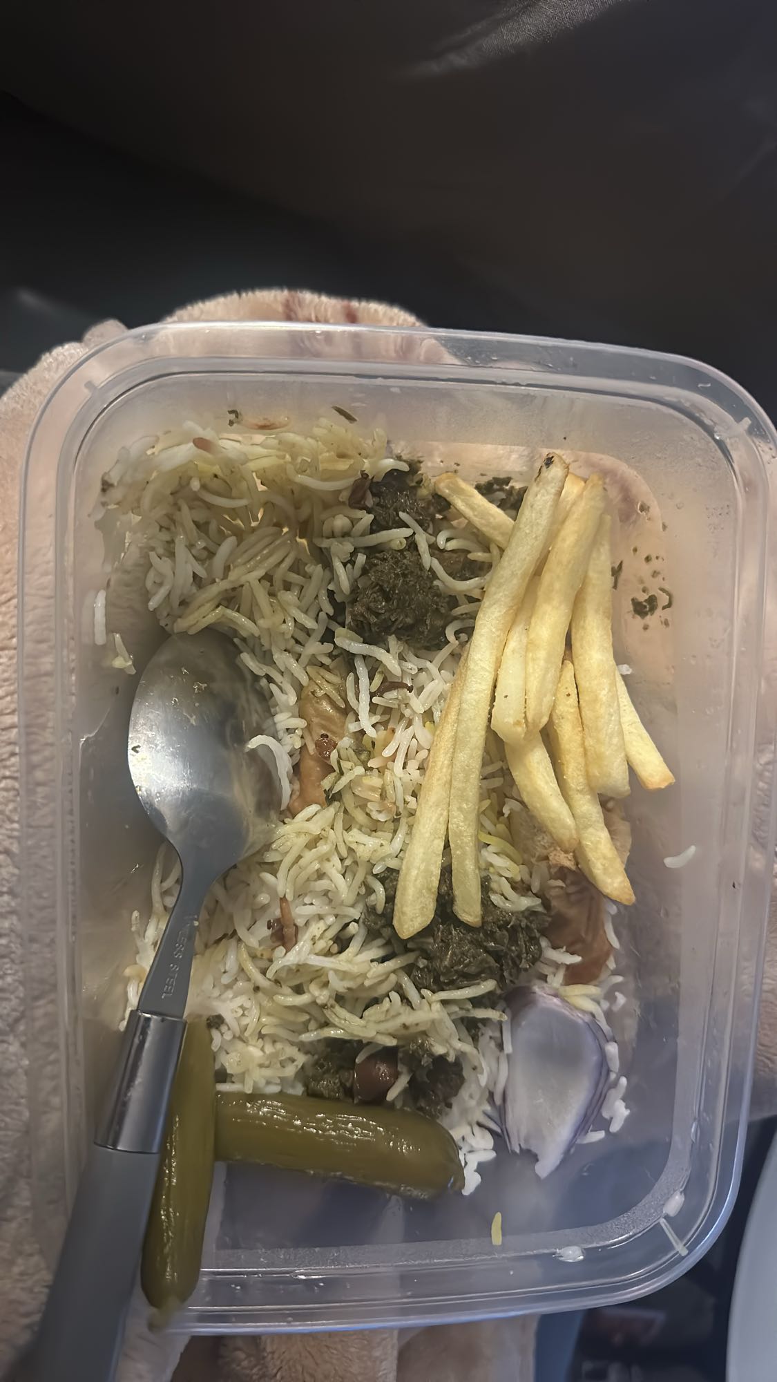 Ris med pommes och örter