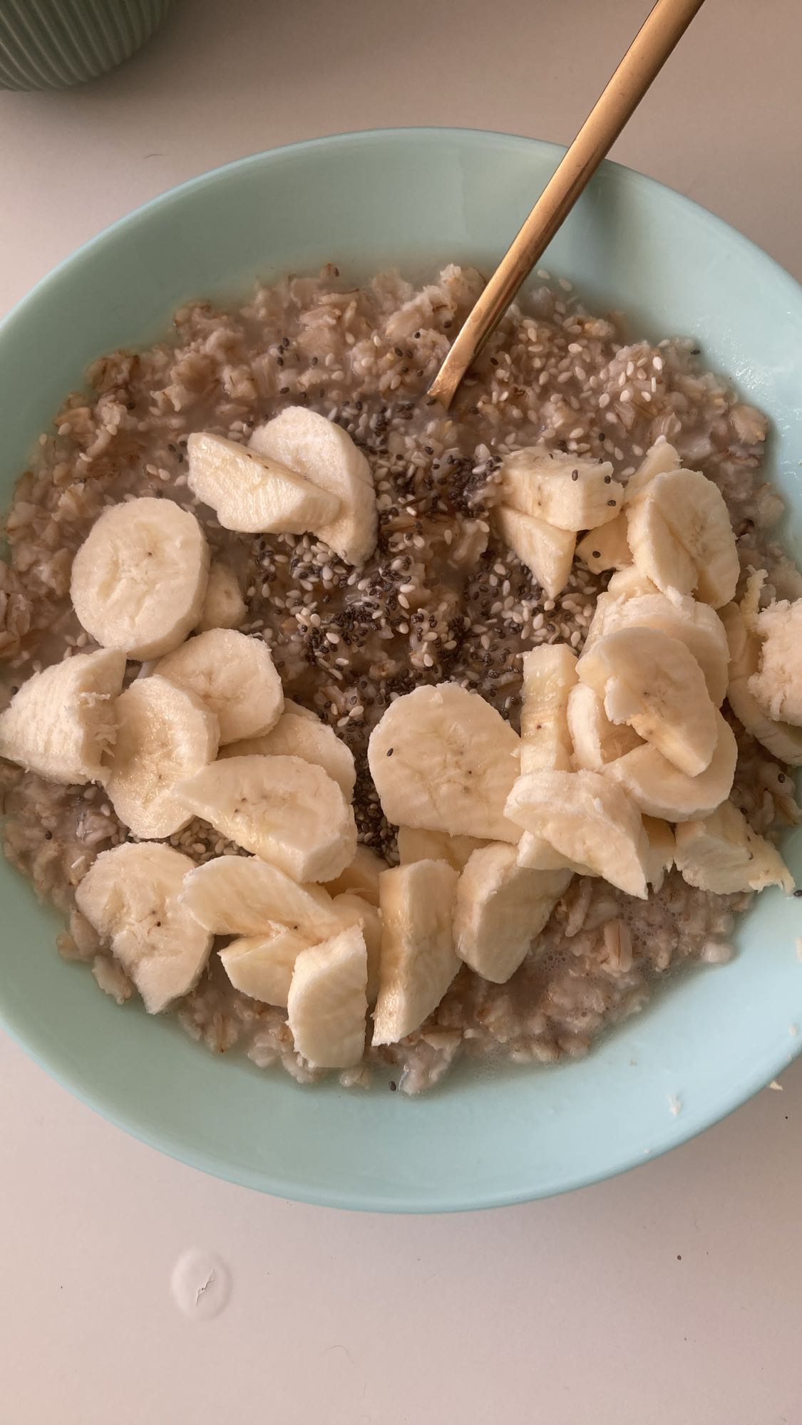 Banana chia oatmeal