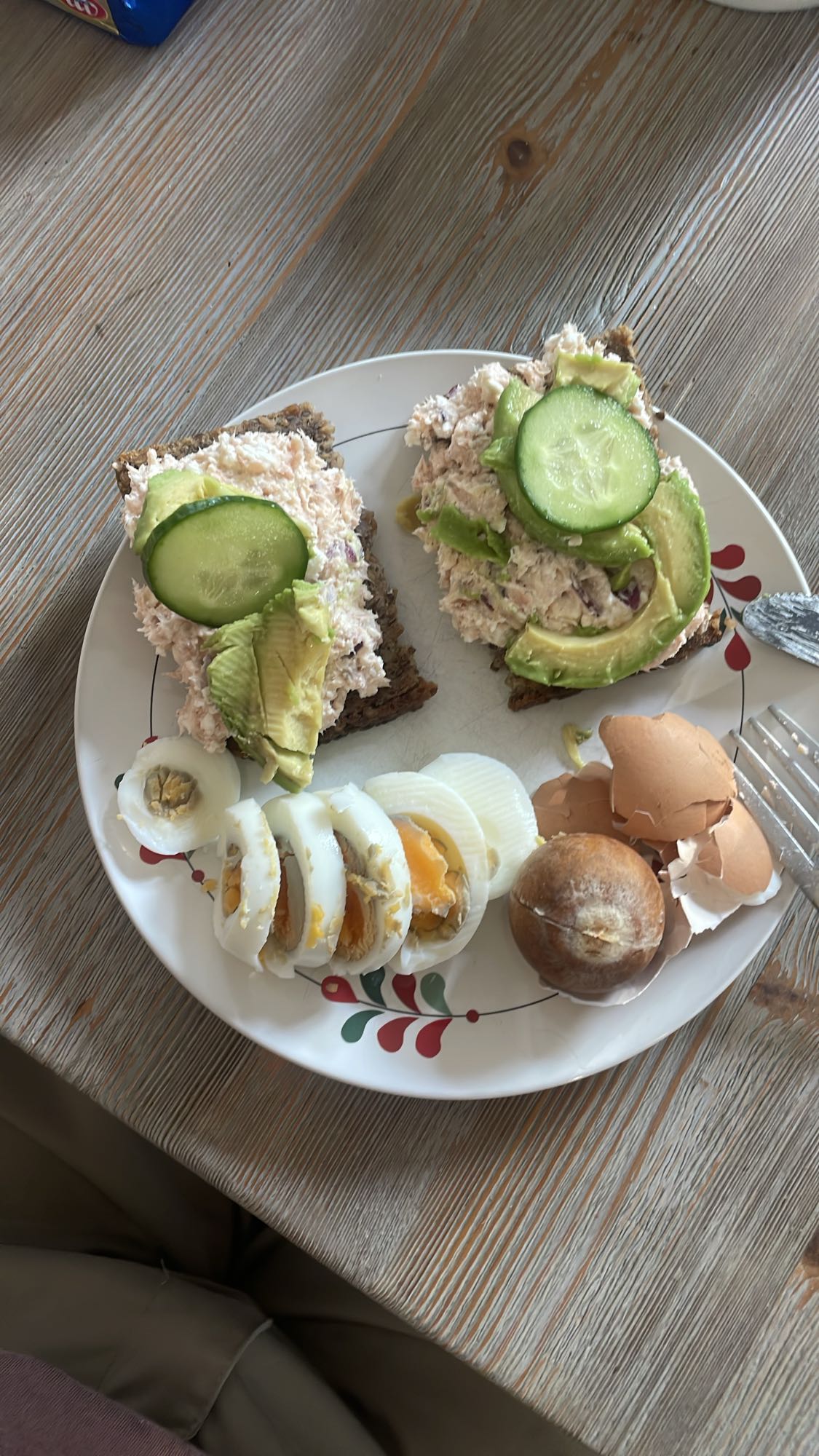 Kanapki z pastą i jajkiem