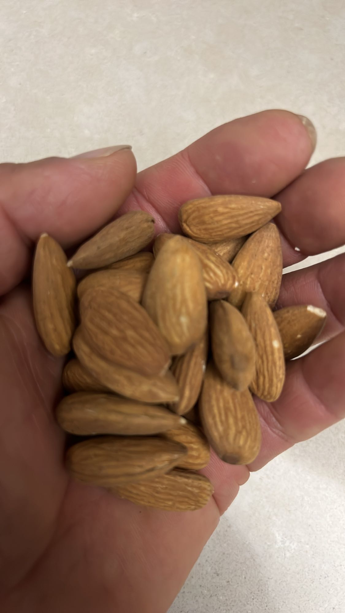 Çiğ Badem Atıştırmalık