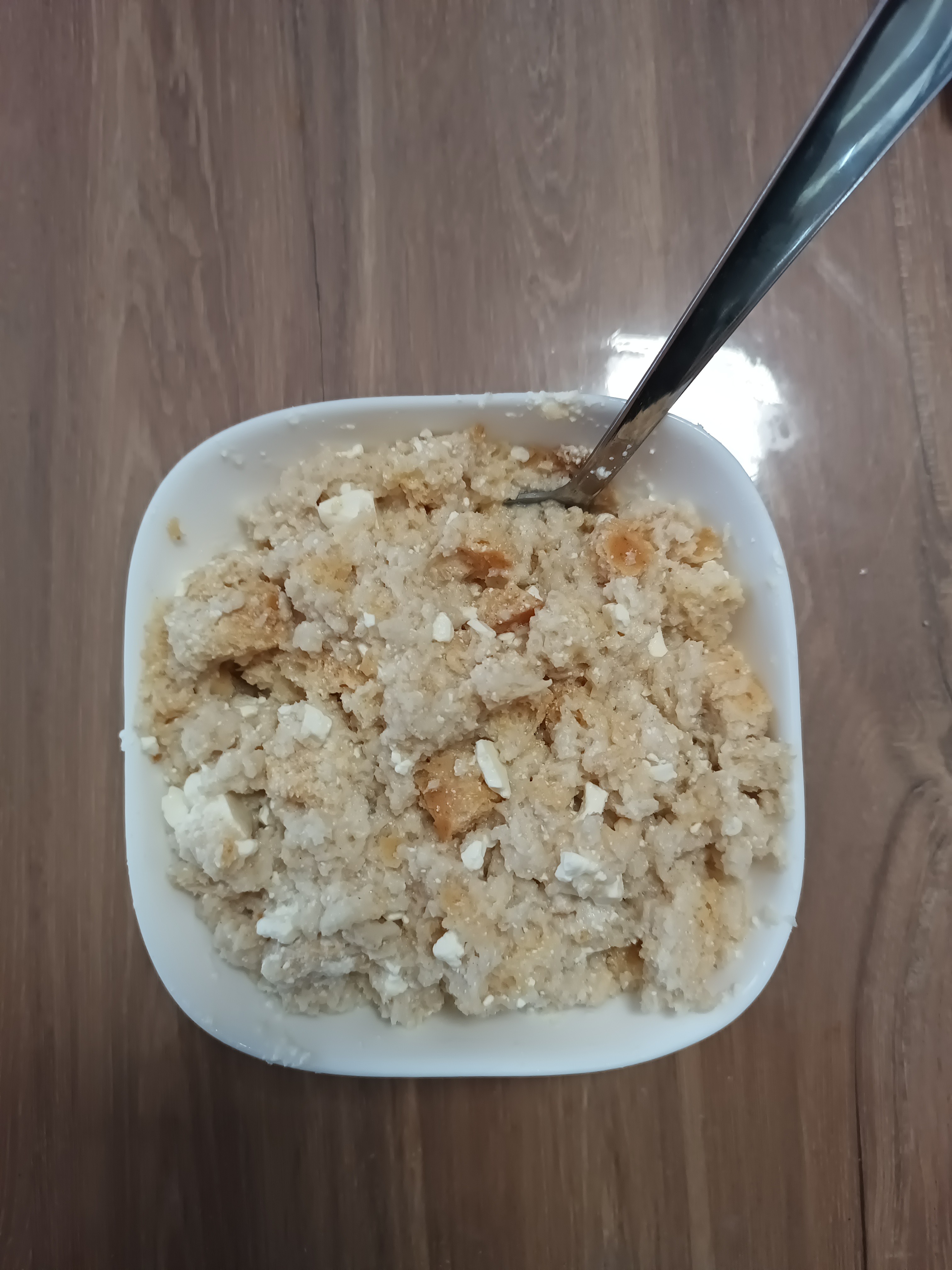 Bread and cheese mash