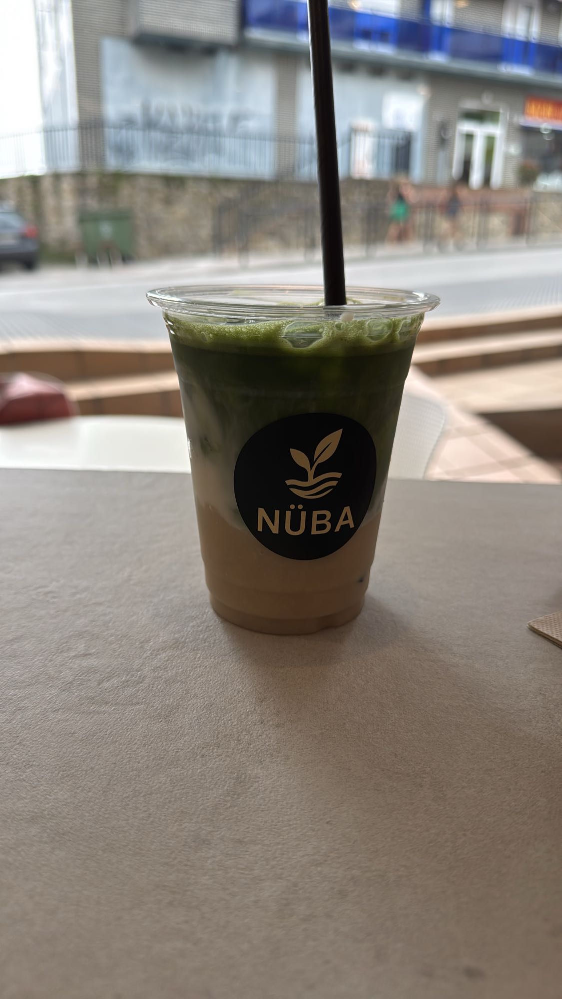 matcha con leche de almendras y plátano