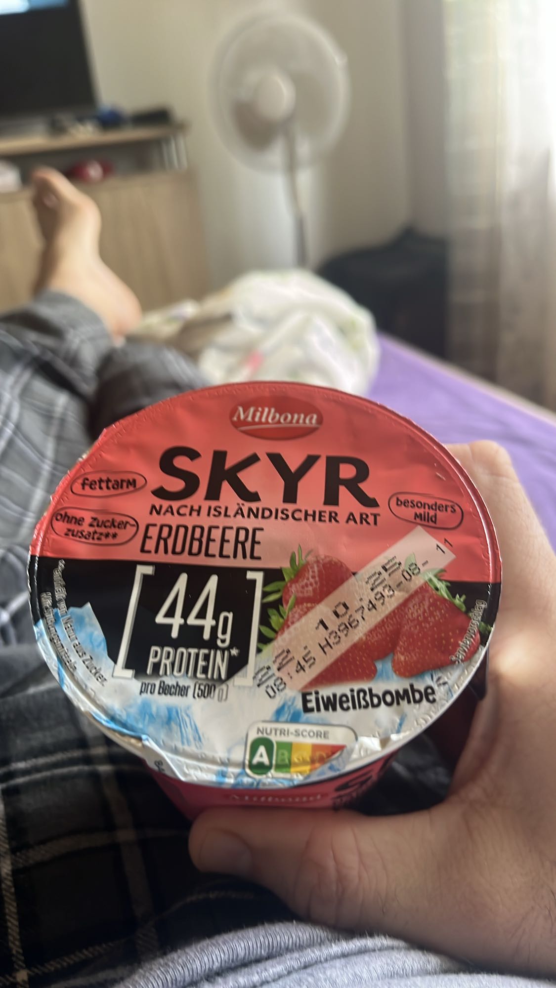 Skyr Erdbeere Becher